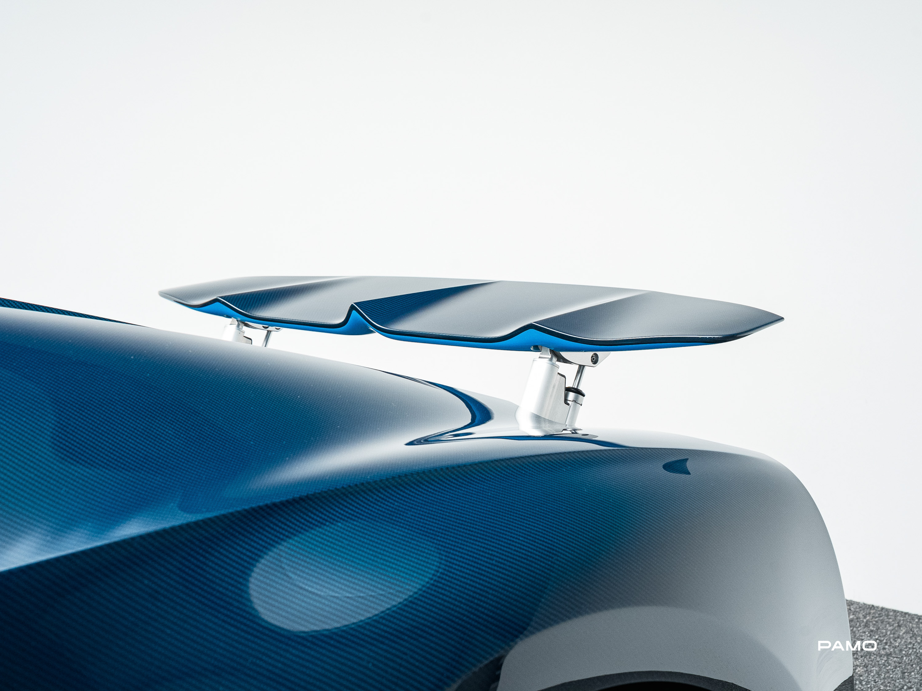 1567_Bugatti_Chiron_blue-30.jpg