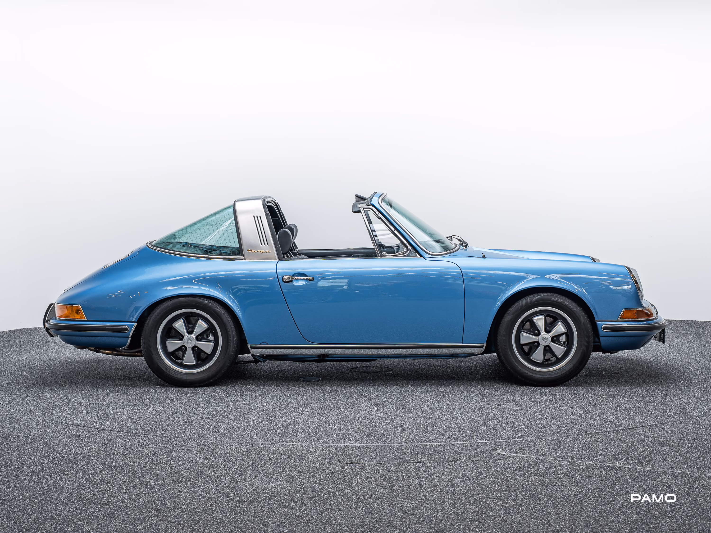 000_Porsche_blauer_Targa-8.jpg