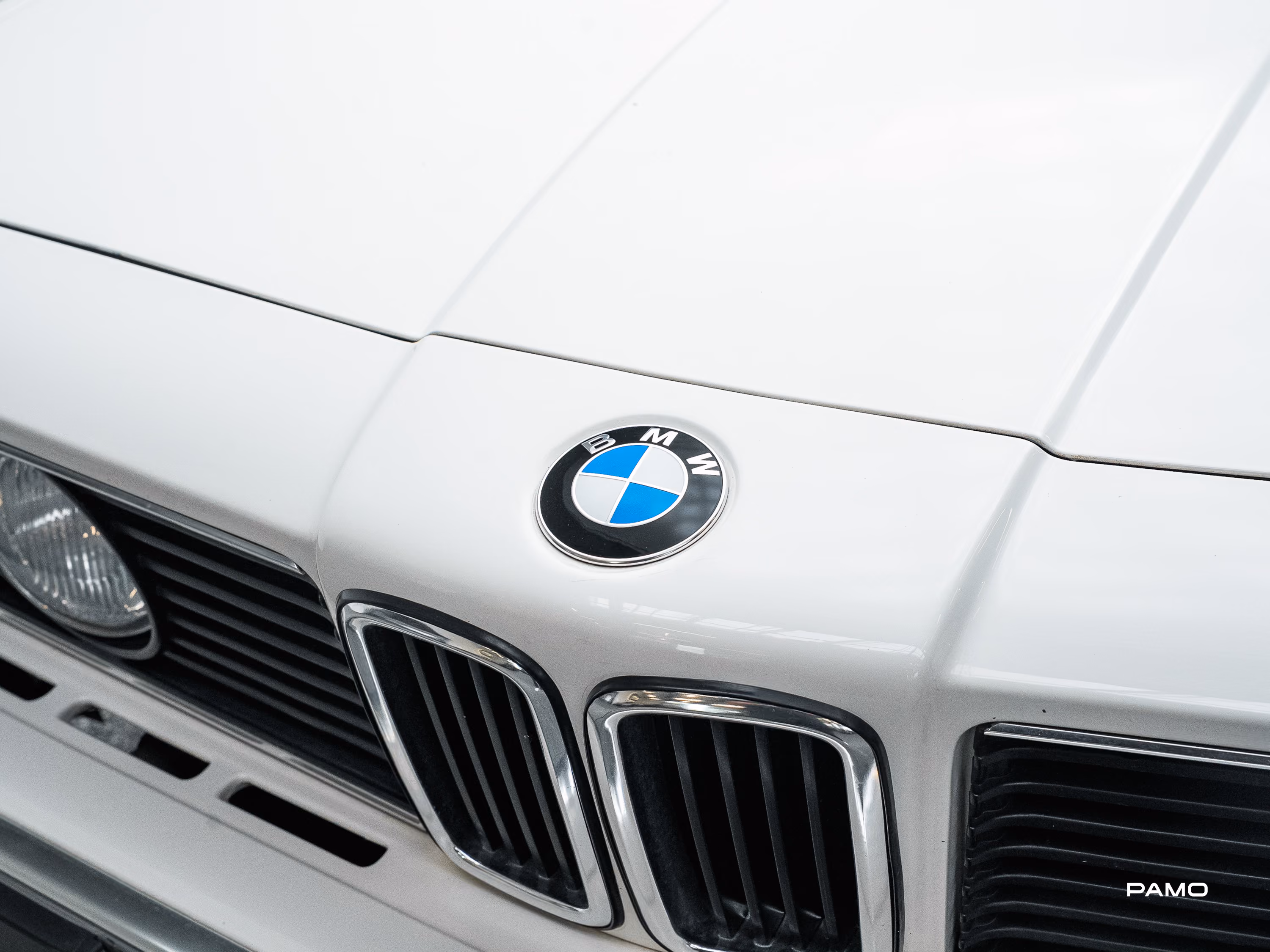 1596_BMW_635_white-9.jpg