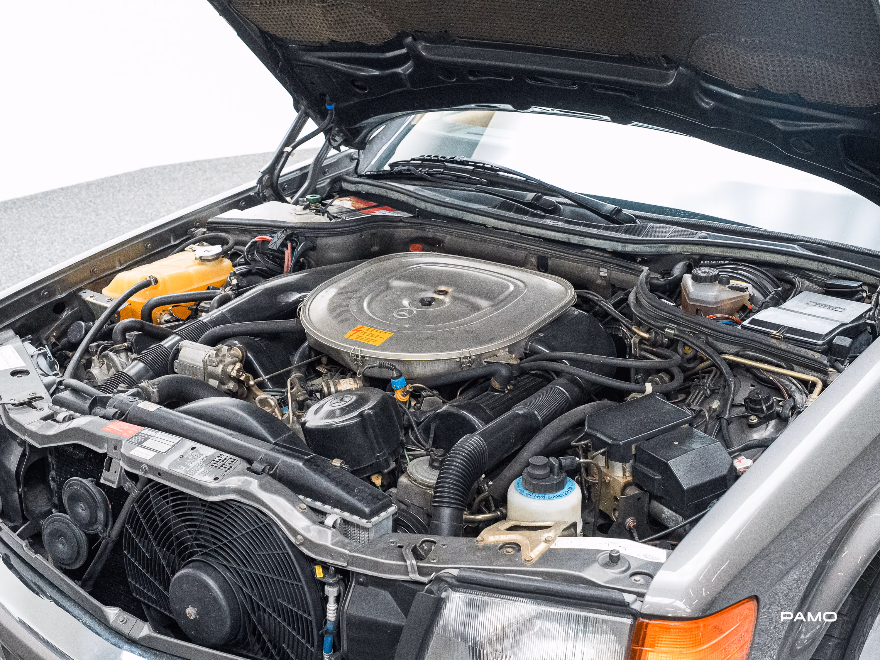 1611_Mercedes_Benz_560_SEC-28.jpg