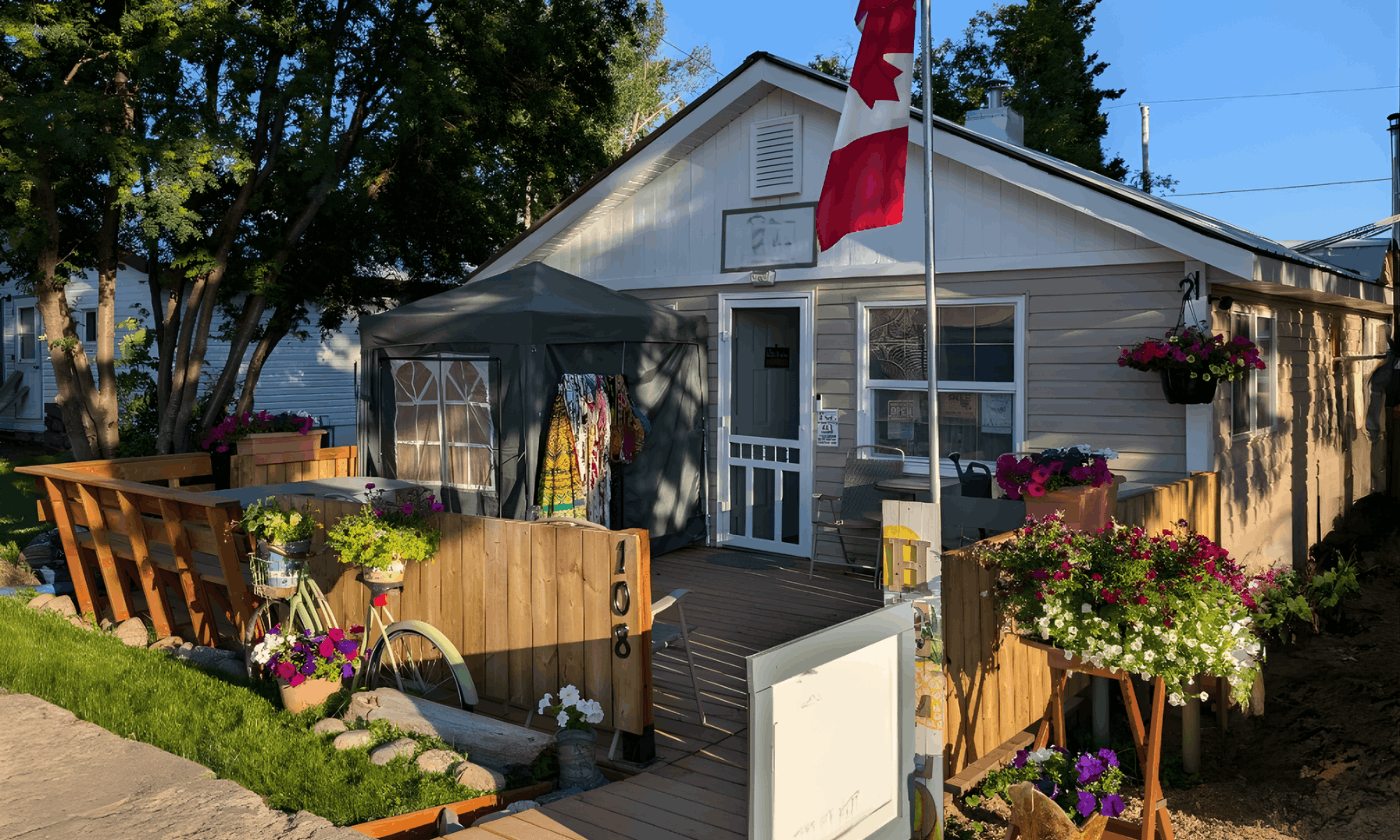 Kimmy Foo Apparel & Ice Cream “The Chill Spot”