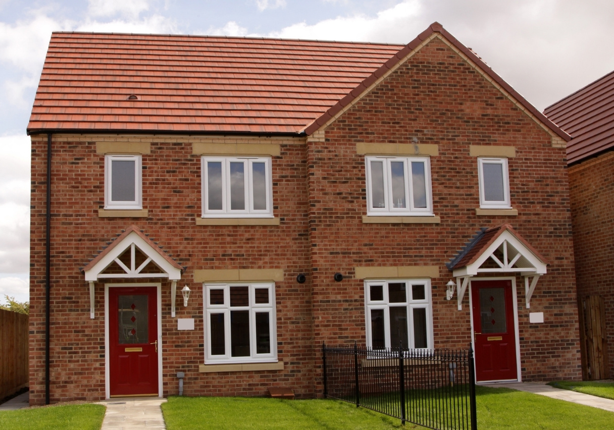 5 Warning Signs Your Roof Needs Immediate Attention