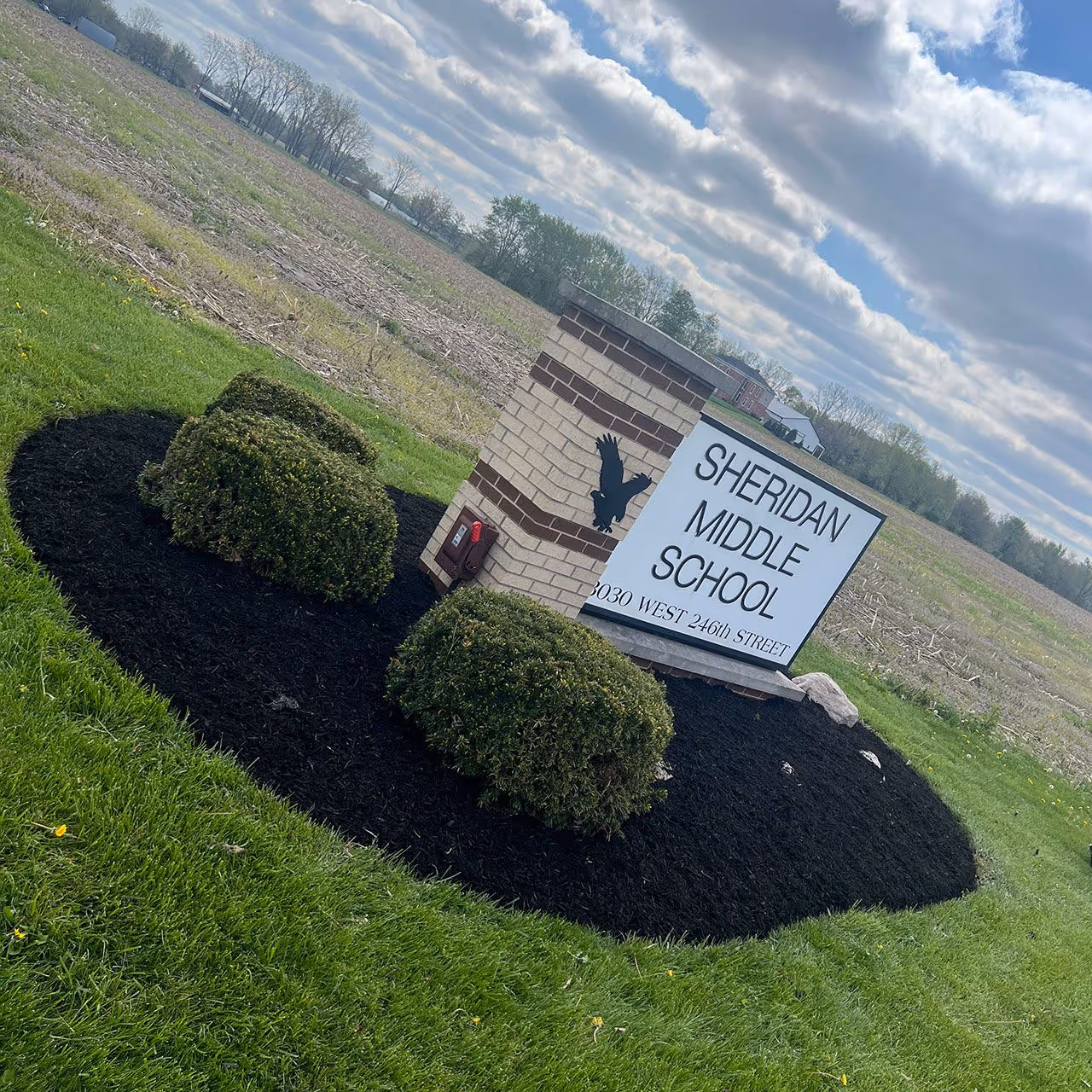 Landscape maintenance and mulching near me