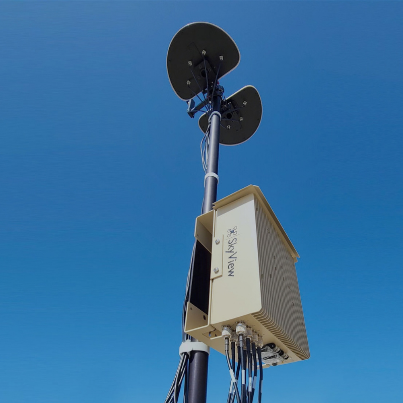 BlueSky Mast 200 Lift Series - AL2 carrying BlueHalo Skyview drone detection