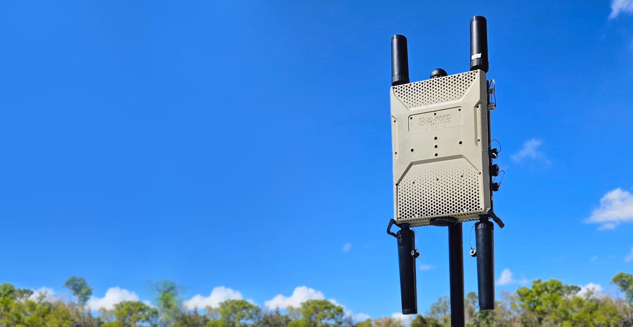 BlueSky Mast 200 Sidekick Series - AL2 with D-Fend Solutions EnforceAir2 counter-drone system, product image, counter-UAS application