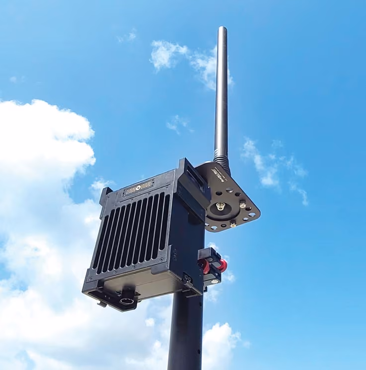 BlueSky Mast 200 Standard Series - AL1 with TrellisWare tactical radio, configuration diagram, tactical communications application