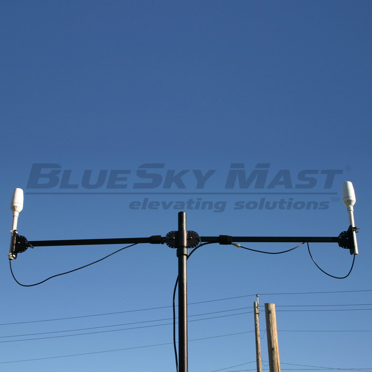 BlueSky Mast 200 Lift Series - AL2 tactical mast deployed in the field