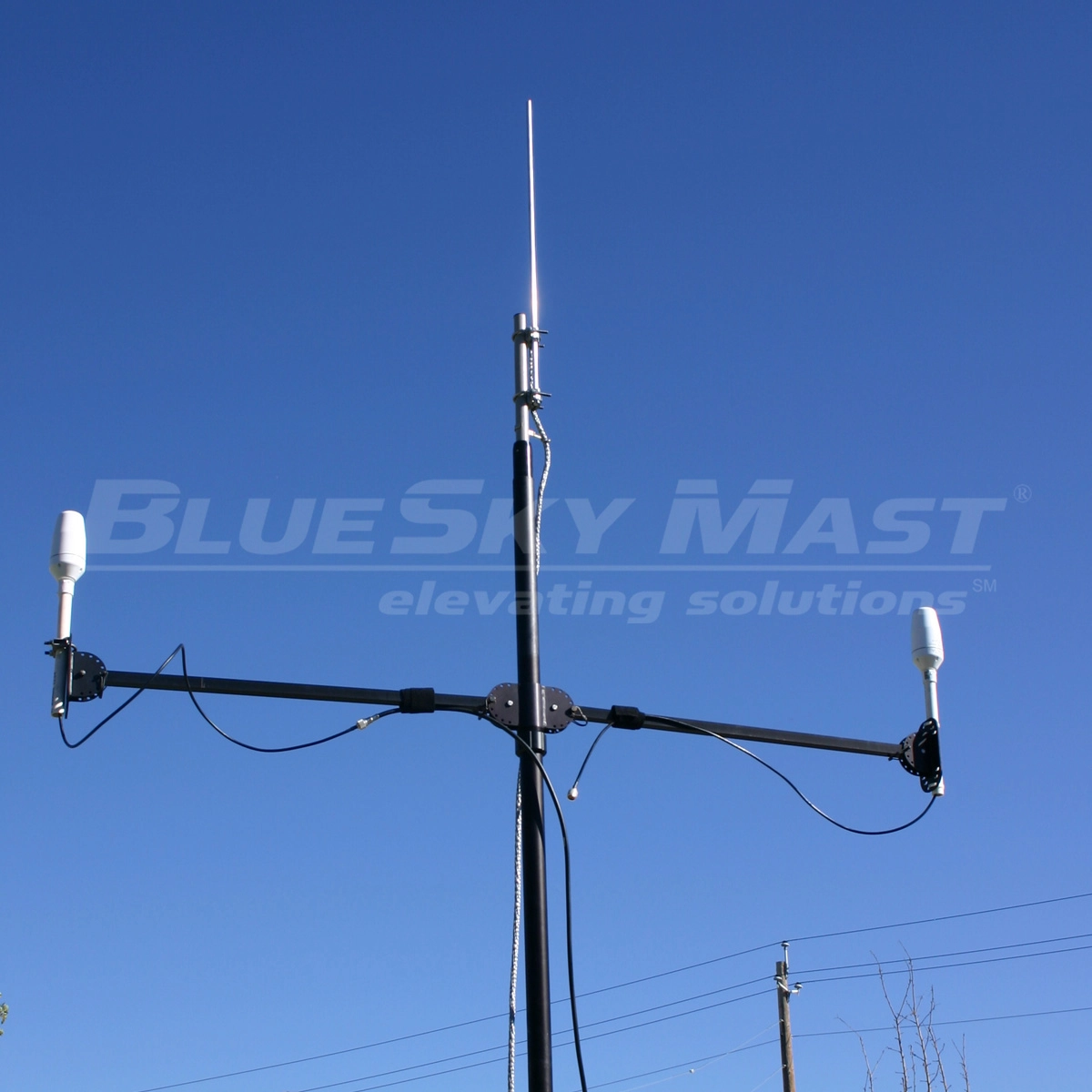 BlueSky Mast 200 Lift Series - AL2 tactical mast deployed in the field