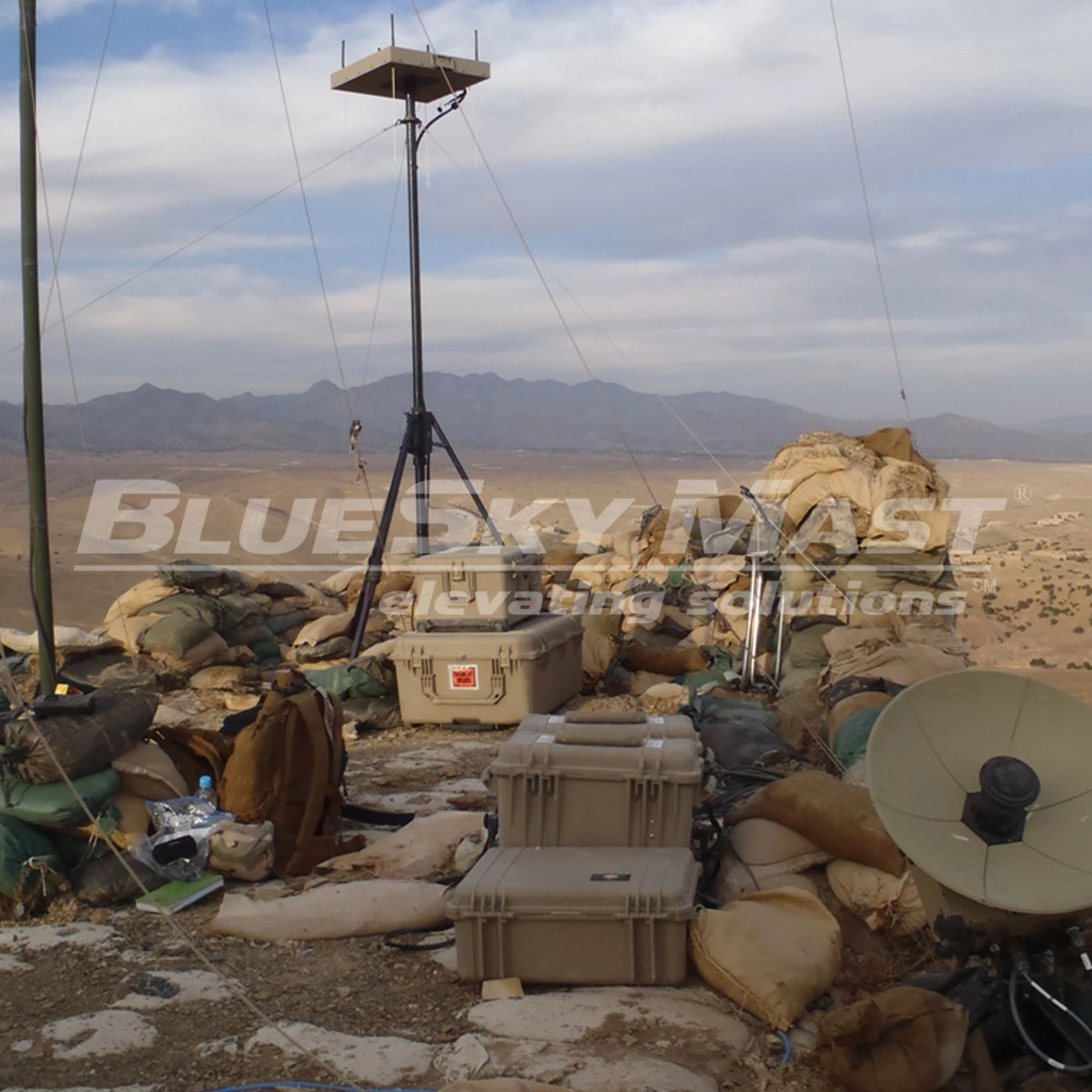 BlueSky Mast 200 Standard Series - AL2 tactical mast deployed in the field