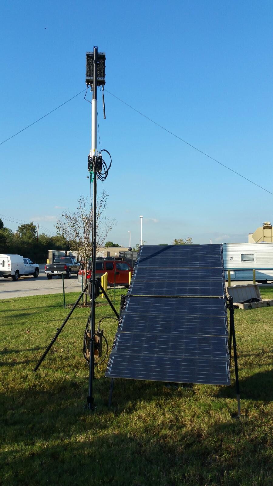 BlueSky Mast 200 Lift Series with tactical radio and wireless data payload, Tactical Communications