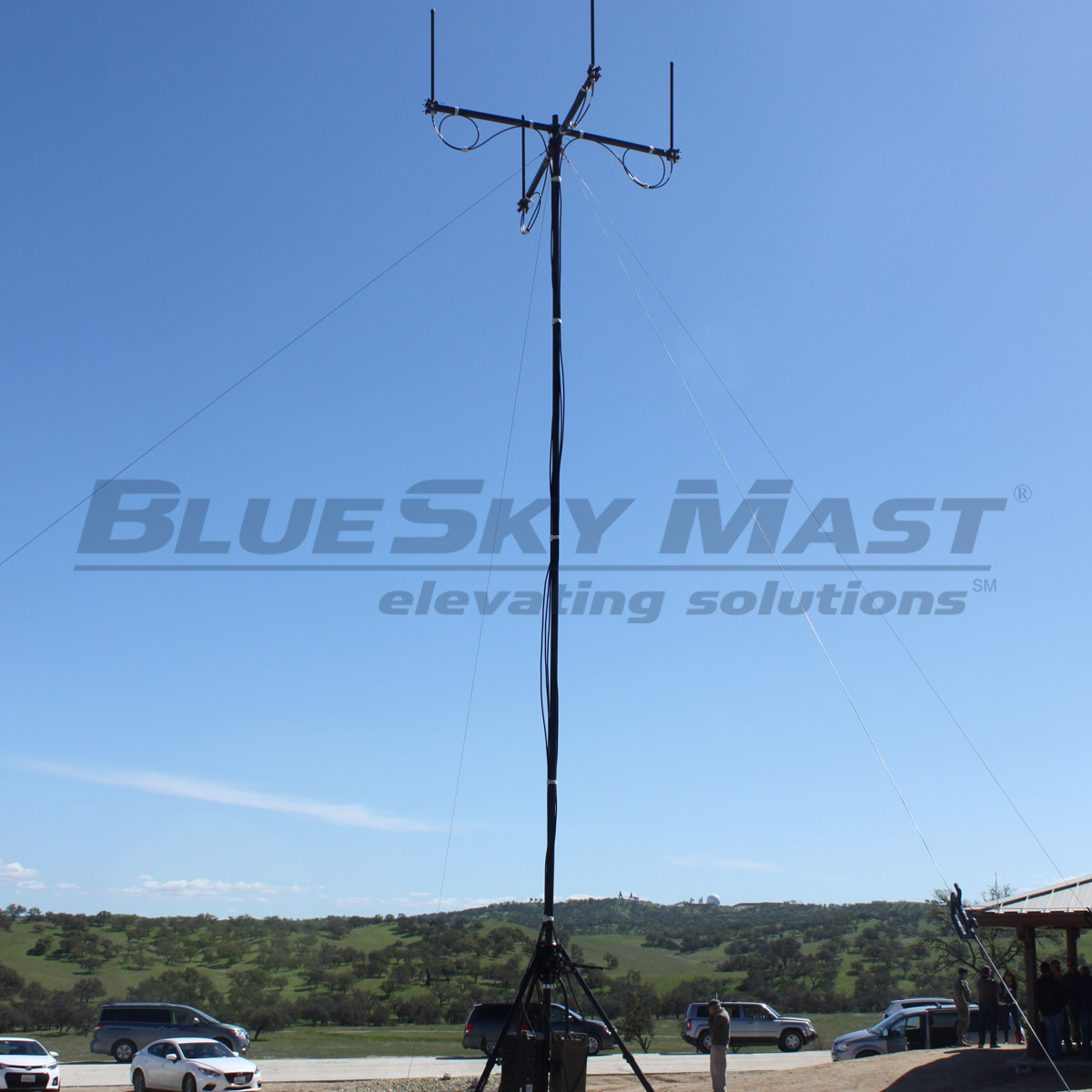 BlueSky Mast with tactical radio and wireless data payload, Tactical Communications