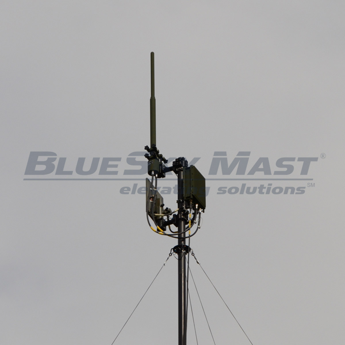 BlueSky Mast with tactical radio and wireless data payload, Tactical Communications