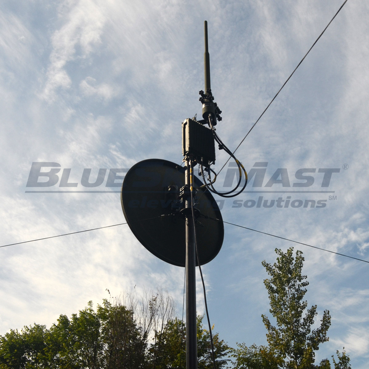 BlueSky Mast with tactical radio and wireless data payload, Tactical Communications