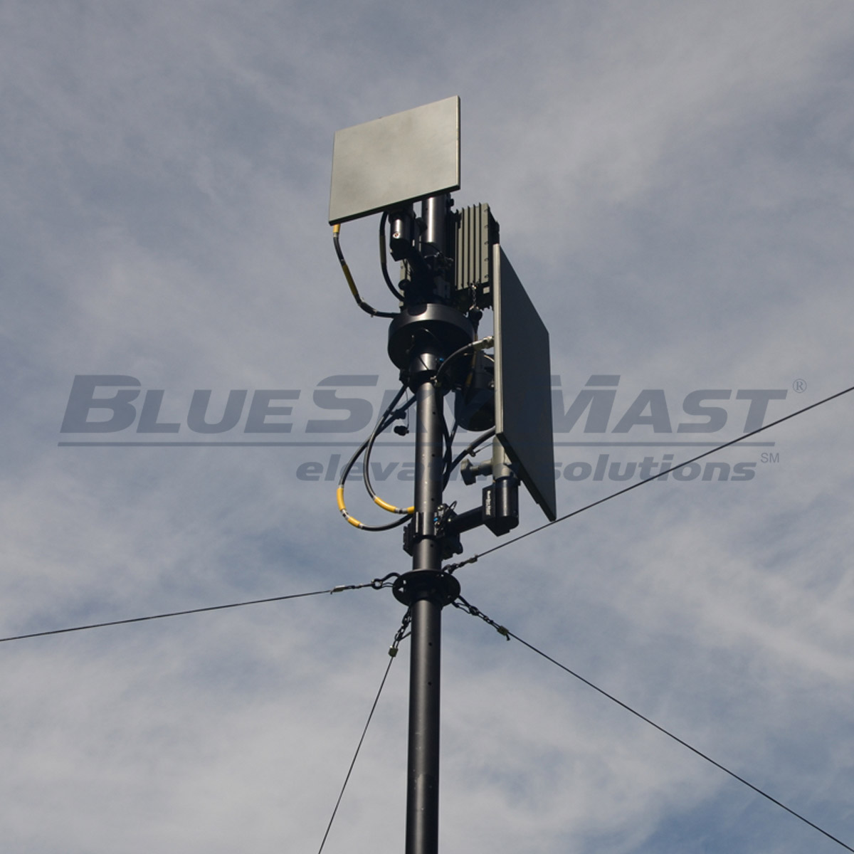 BlueSky Mast with tactical radio and wireless data payload, Tactical Communications