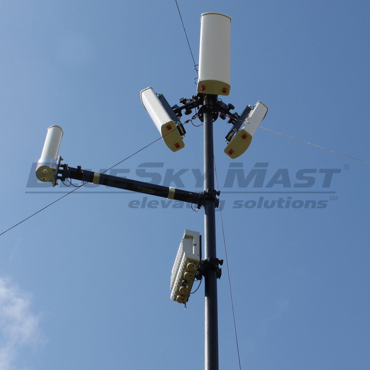 BlueSky Mast with tactical radio and wireless data payload, Tactical Communications