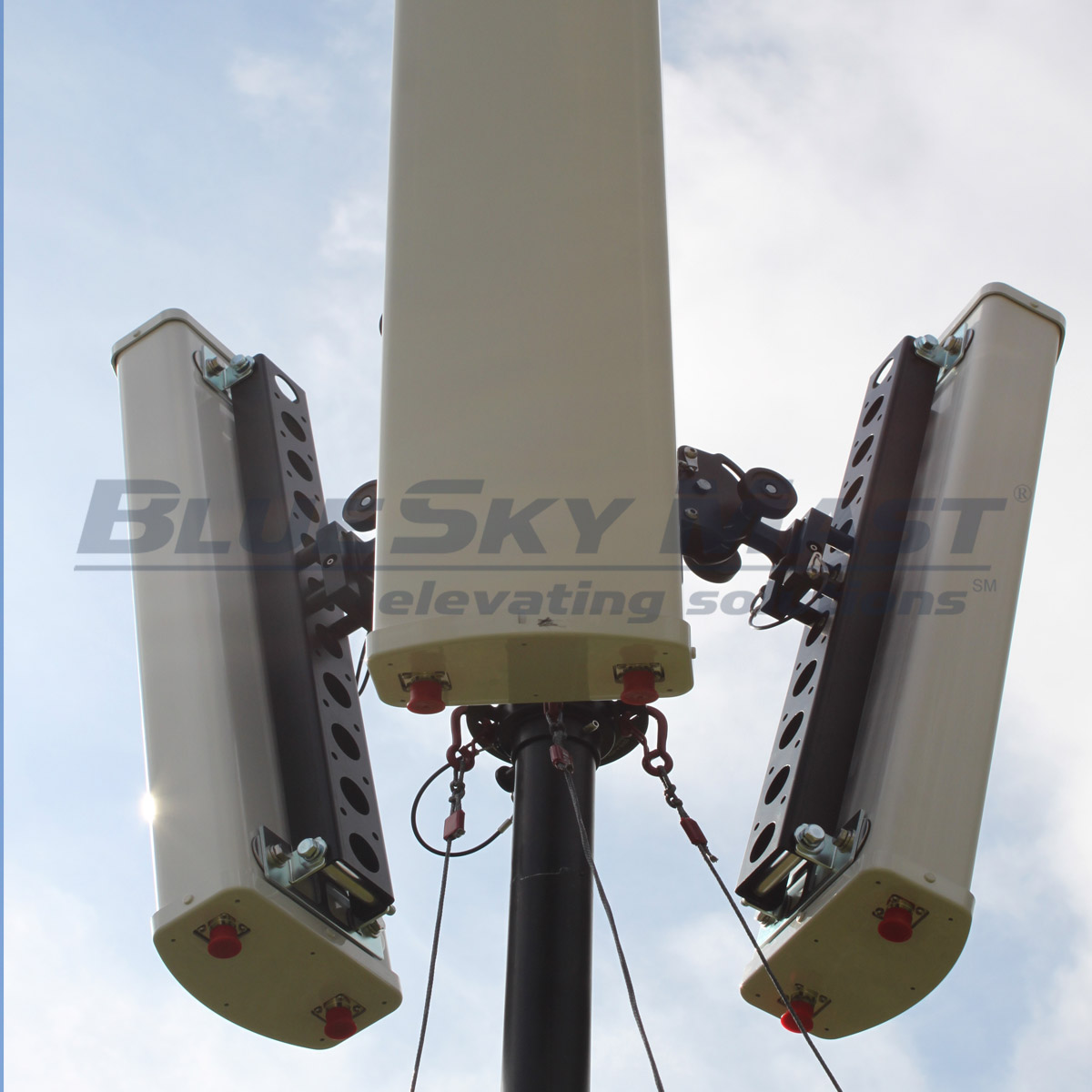 BlueSky Mast with tactical radio and wireless data payload, Tactical Communications