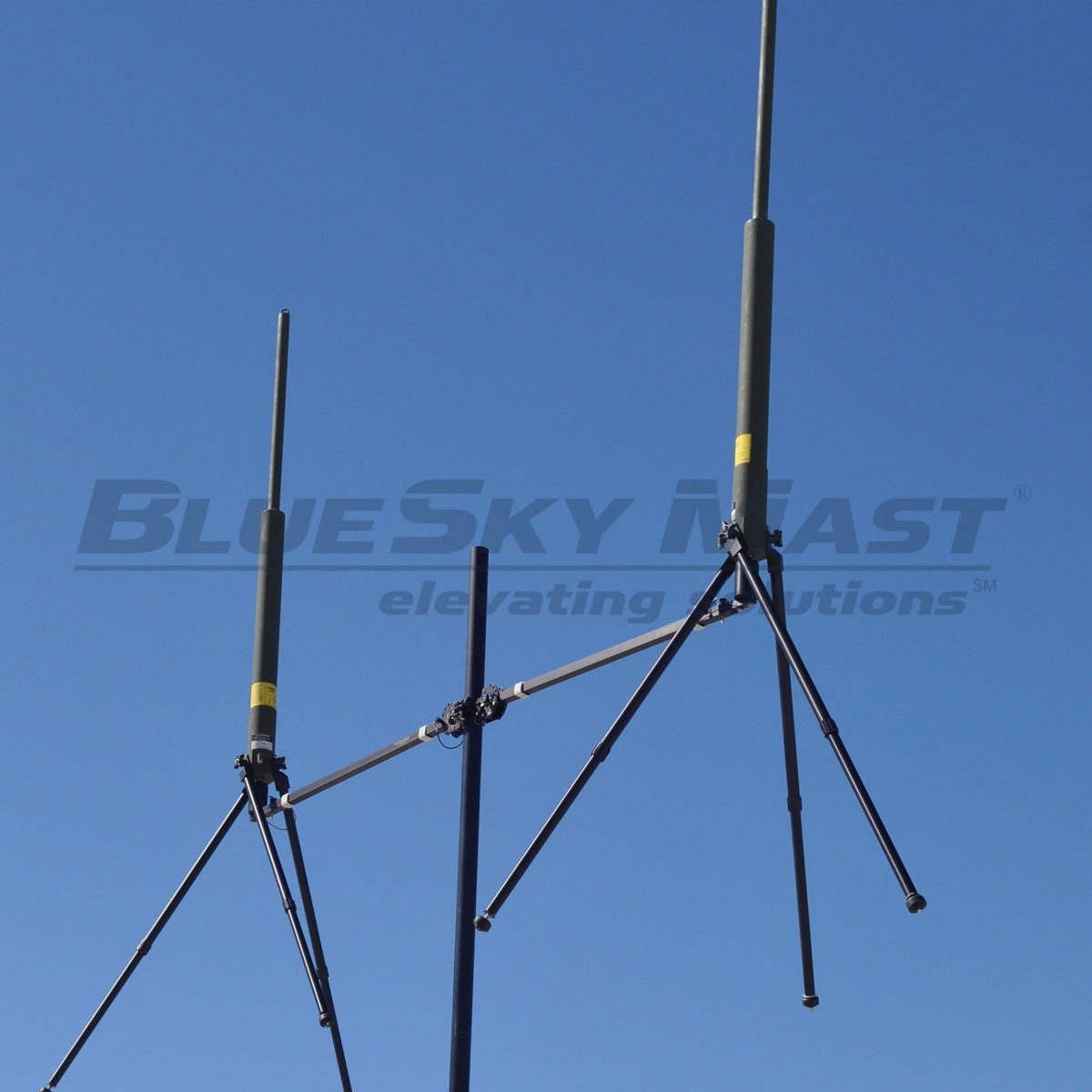 BlueSky Mast with tactical radio and wireless data payload, Tactical Communications