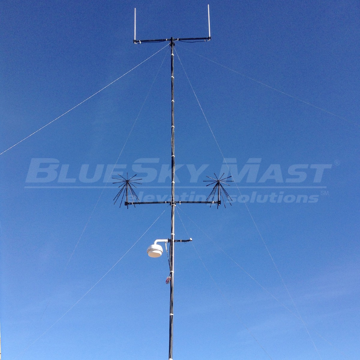BlueSky Mast 350 Lift Series with tactical radio and wireless data payload, Tactical Communications