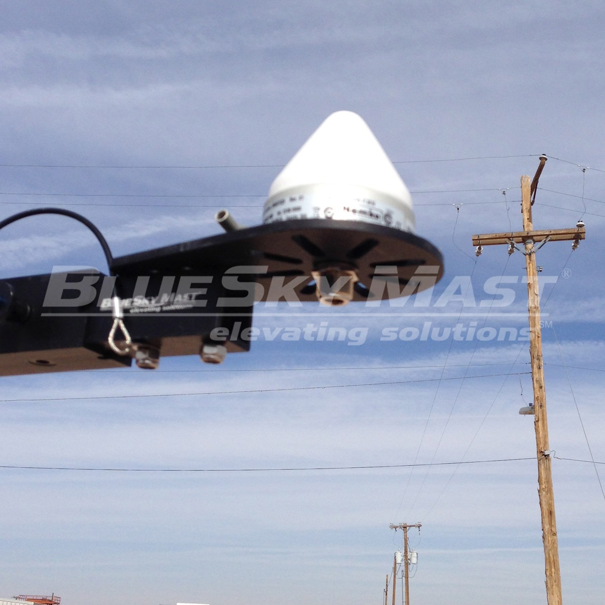 BlueSky Mast 350 Lift Series with tactical radio and wireless data payload, Tactical Communications
