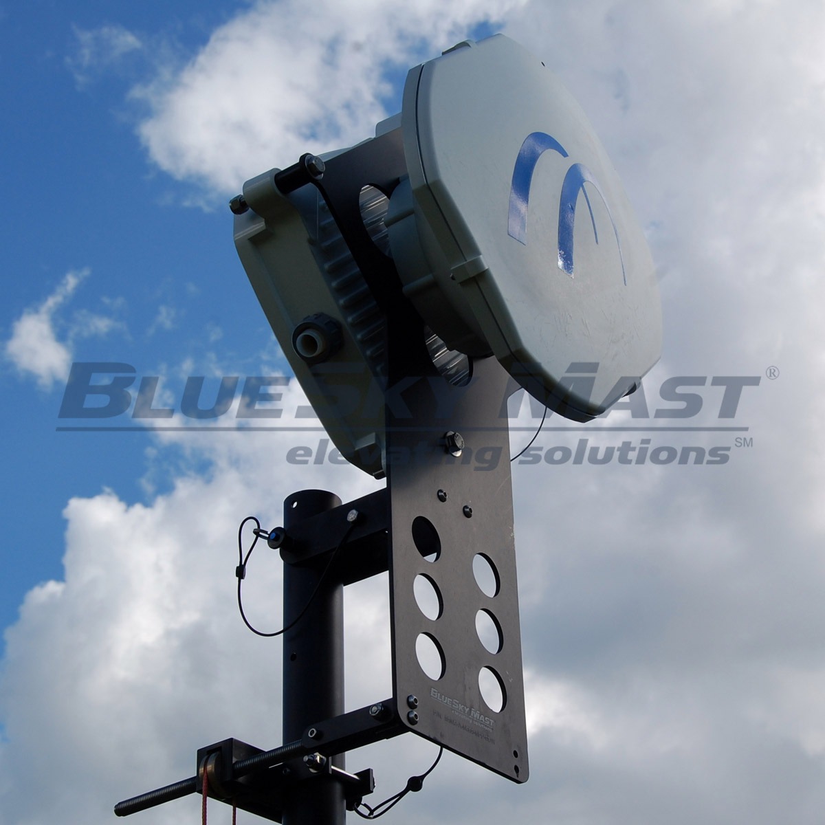 BlueSky Mast 350 Lift Series with tactical radio and wireless data payload, Tactical Communications