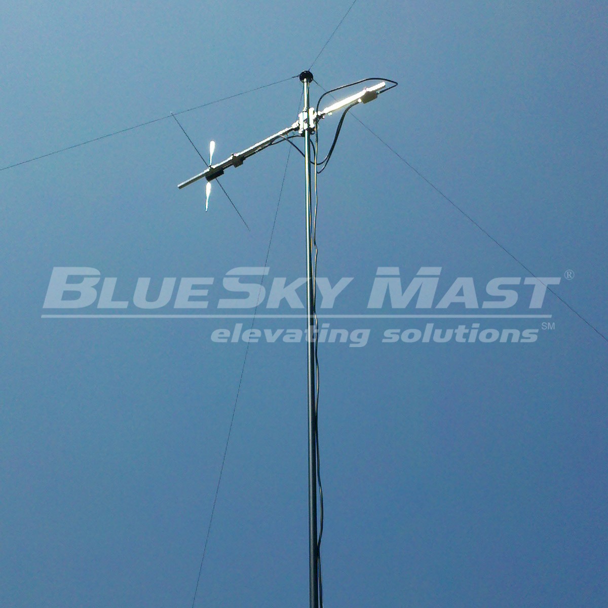 BlueSky Mast 200 Lift Series with tactical radio and wireless data payload, Tactical Communications