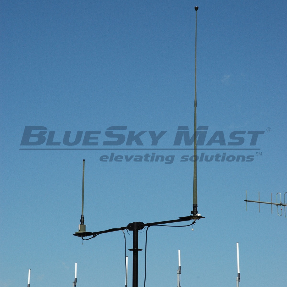 BlueSky Mast 200 Lift Series with tactical radio and wireless data payload, Tactical Communications