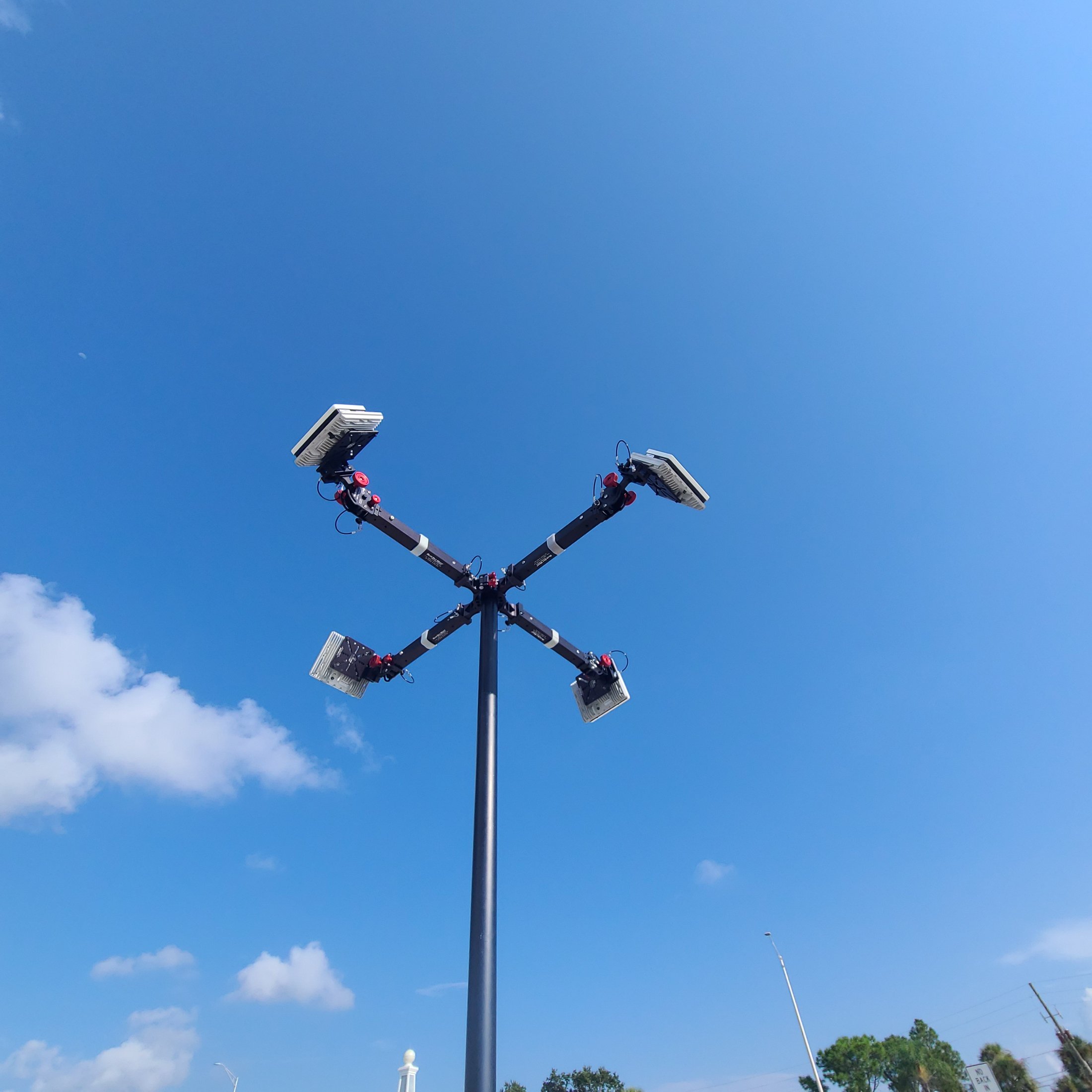 BlueSky Mast with four-radar sensing configuration on side-arm kits, ISR & Sensing