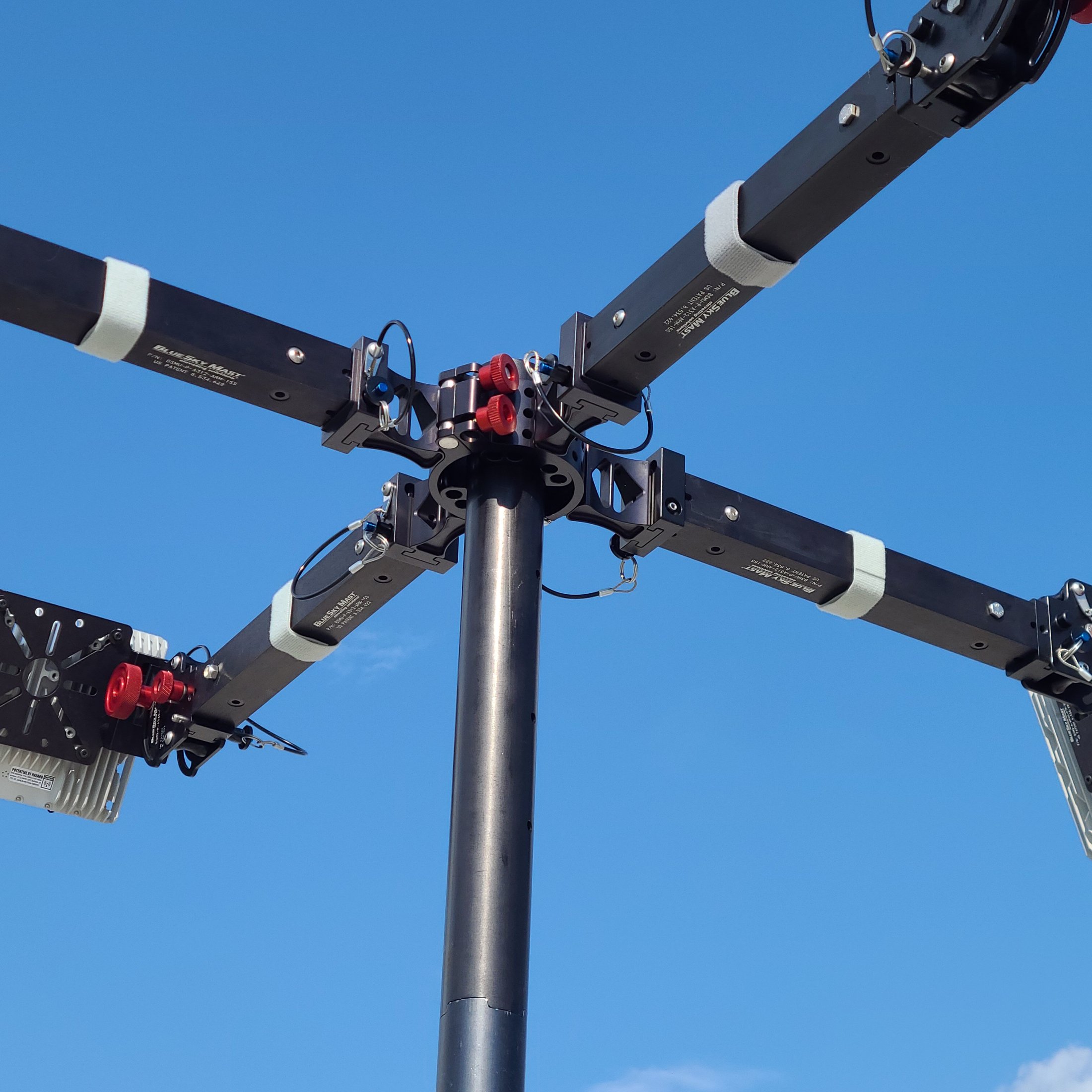 BlueSky Mast with four-radar sensing configuration on side-arm kits, ISR & Sensing