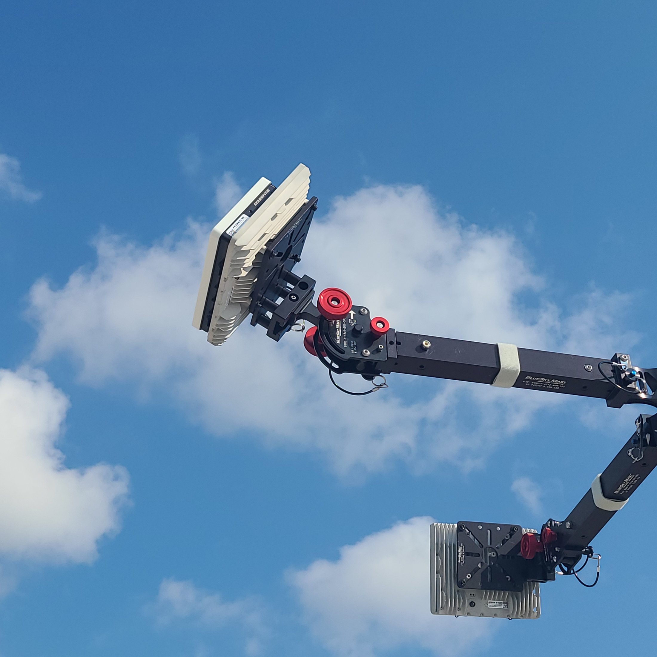 BlueSky Mast with four-radar sensing configuration on side-arm kits, ISR & Sensing