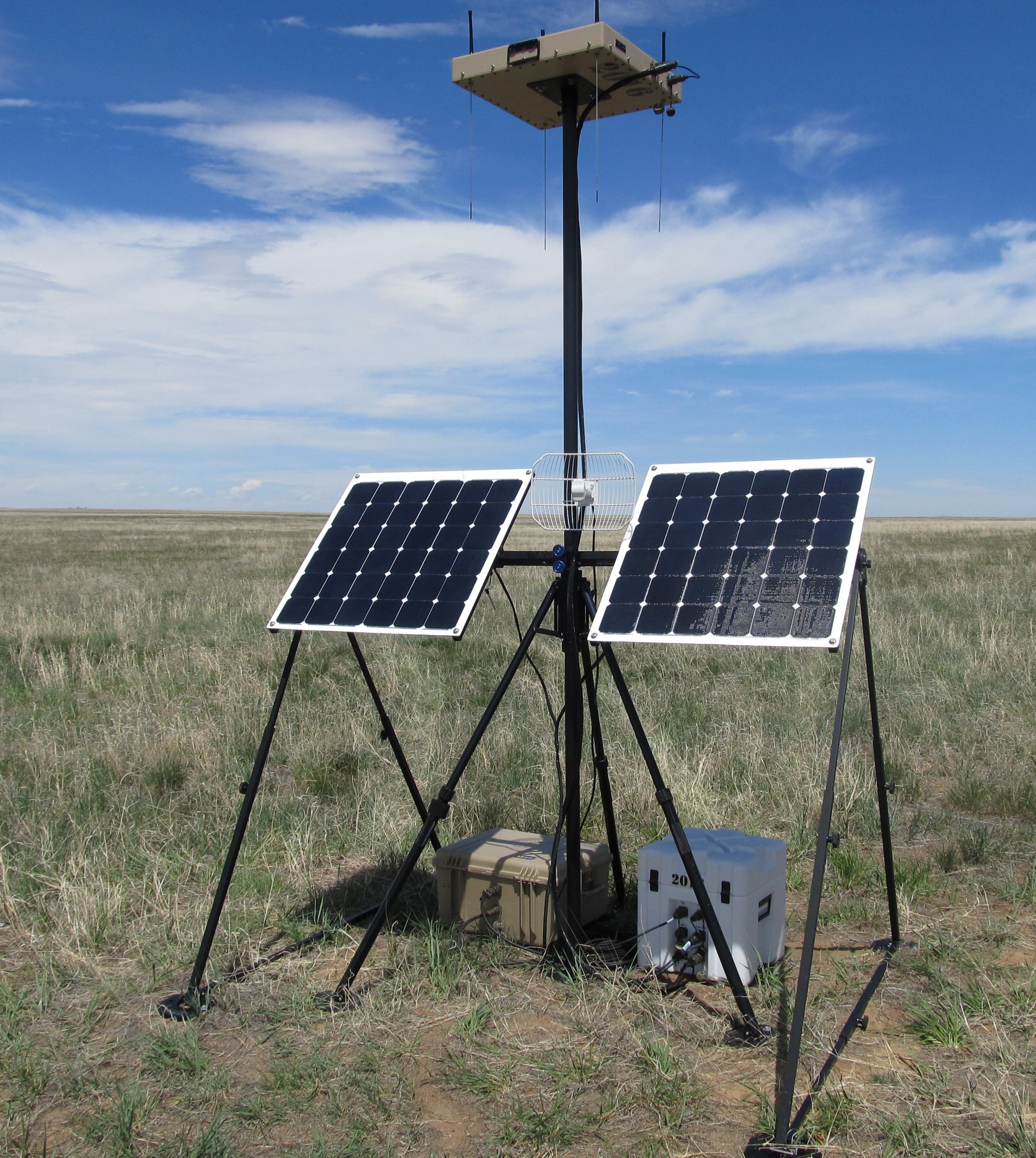 BlueSky Mast solar-powered remote RF collection station, EW and SIGINT