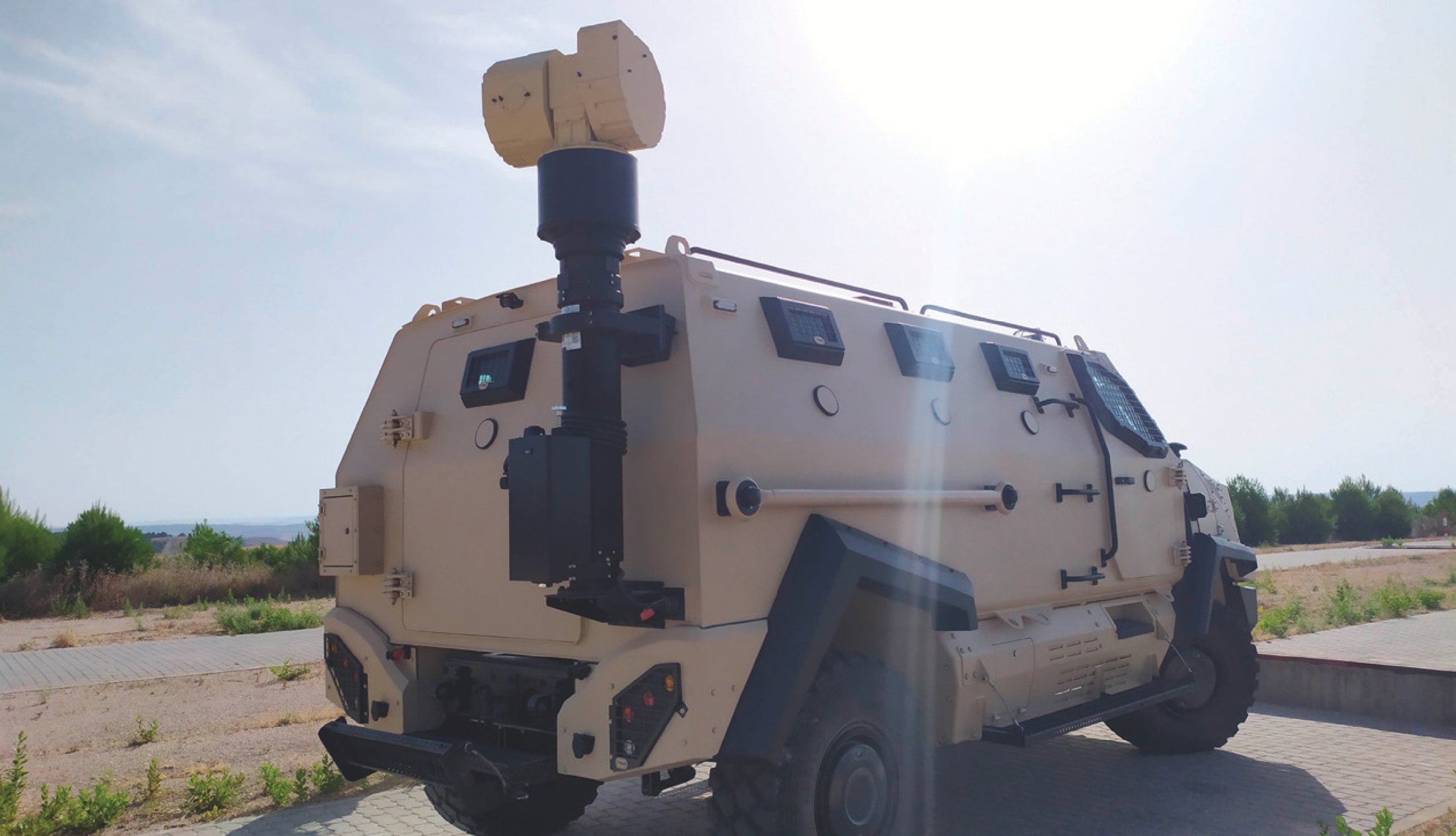 BlueSky Mast with surveillance camera or radar payload, ISR & Sensing
