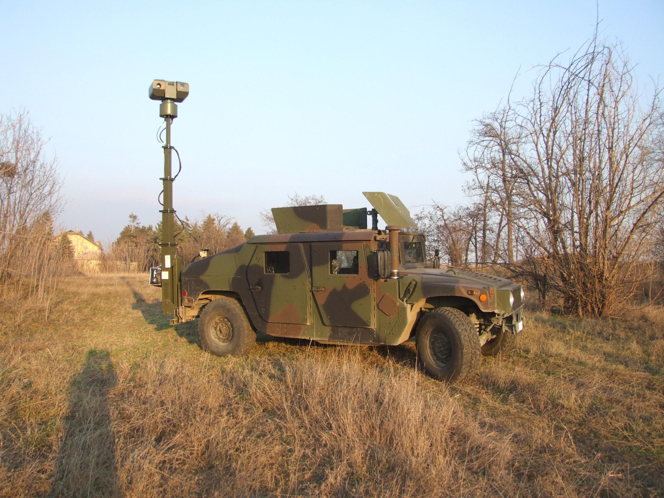 BlueSky Mast with surveillance camera or radar payload, ISR & Sensing