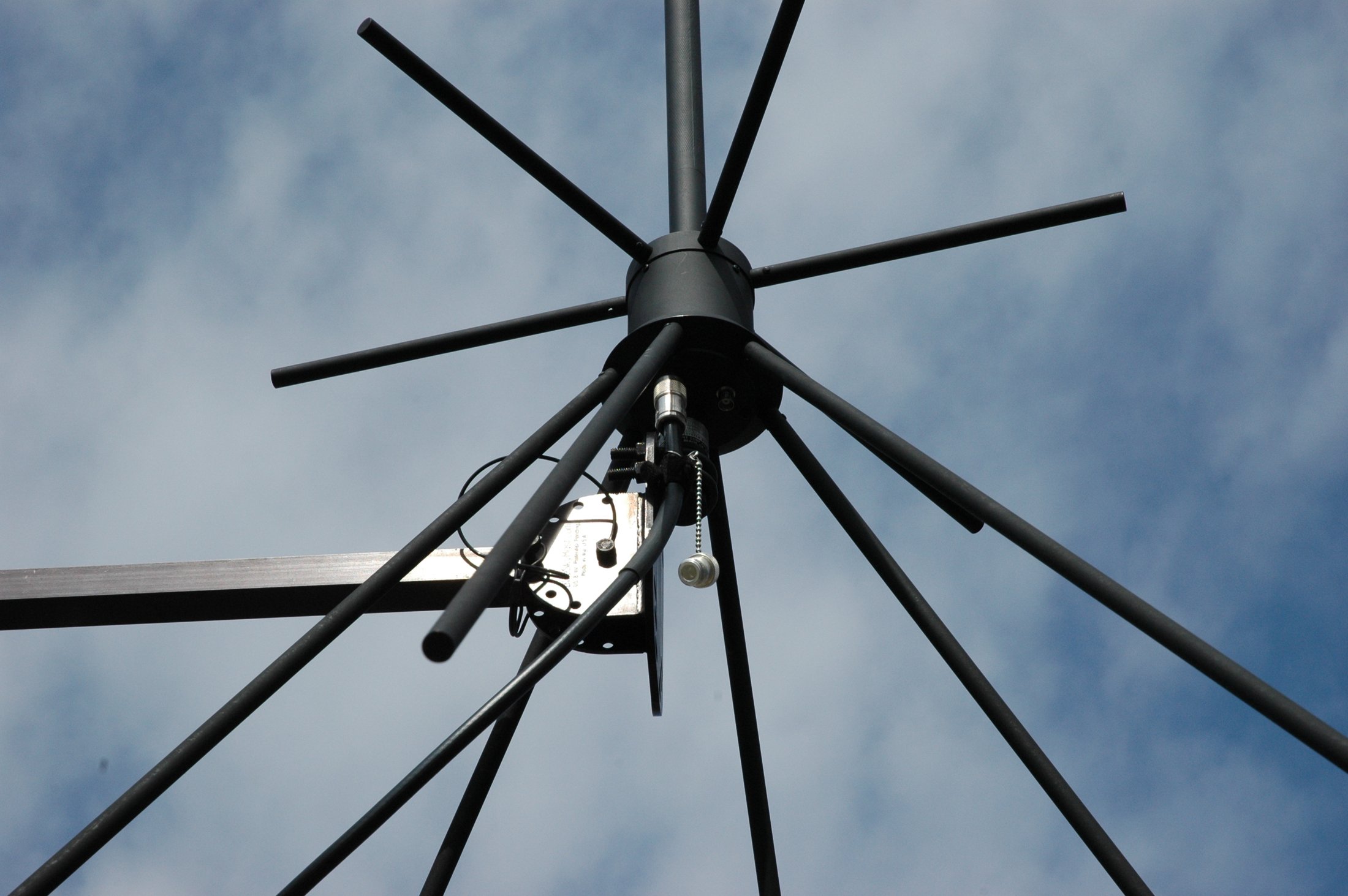 BlueSky Mast with tactical radio and wireless data payload, Tactical Communications