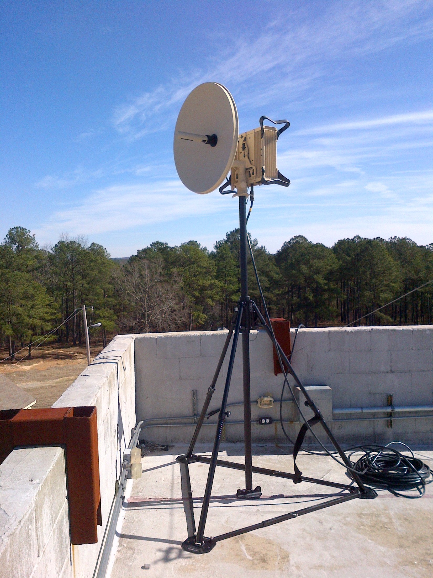 BlueSky Mast with tactical radio and wireless data payload, Tactical Communications