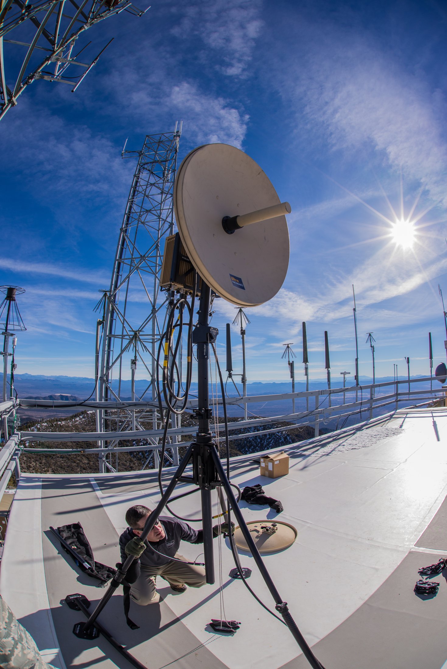 BlueSky Mast with tactical radio and wireless data payload, Tactical Communications