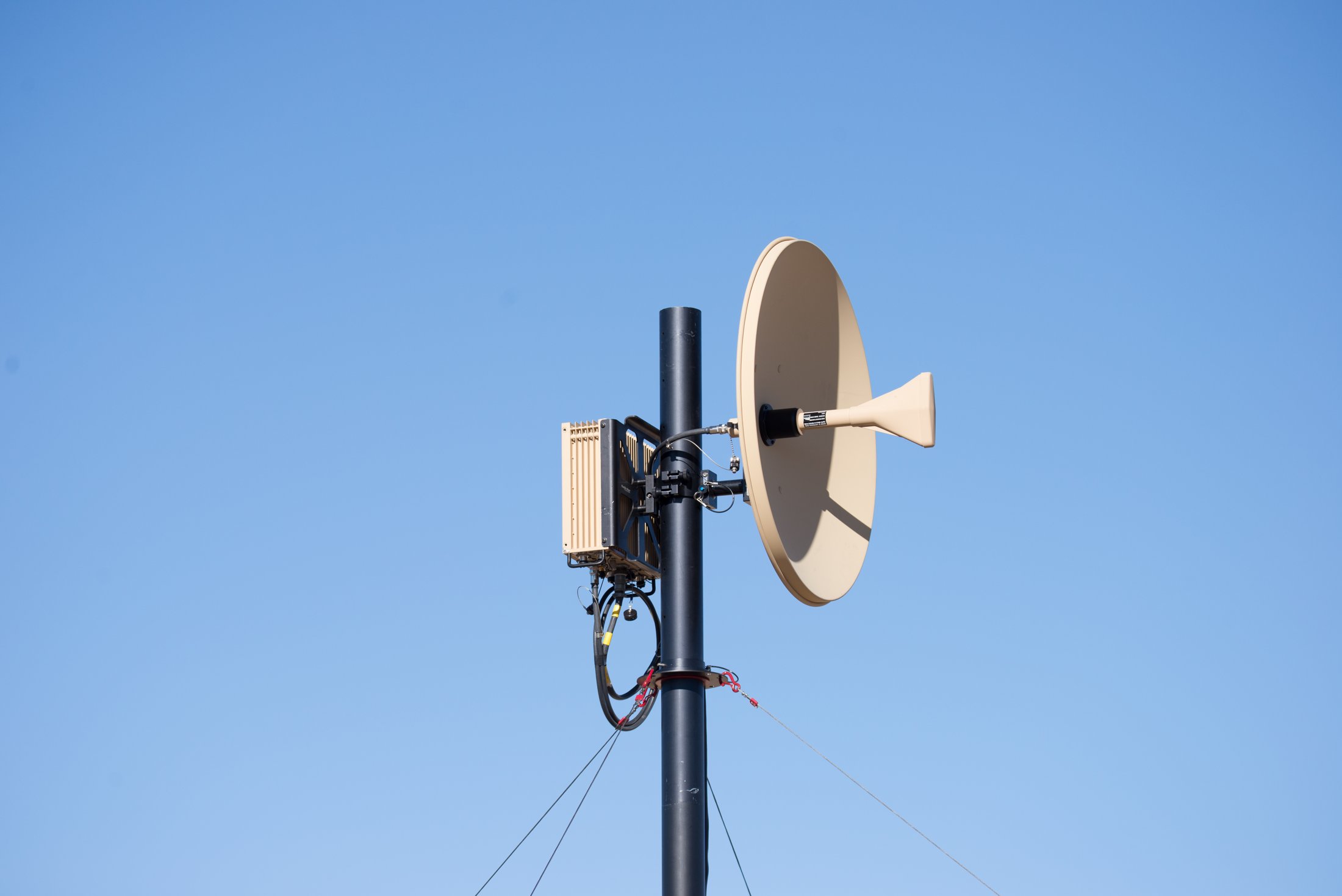 BlueSky Mast with tactical radio and wireless data payload, Tactical Communications