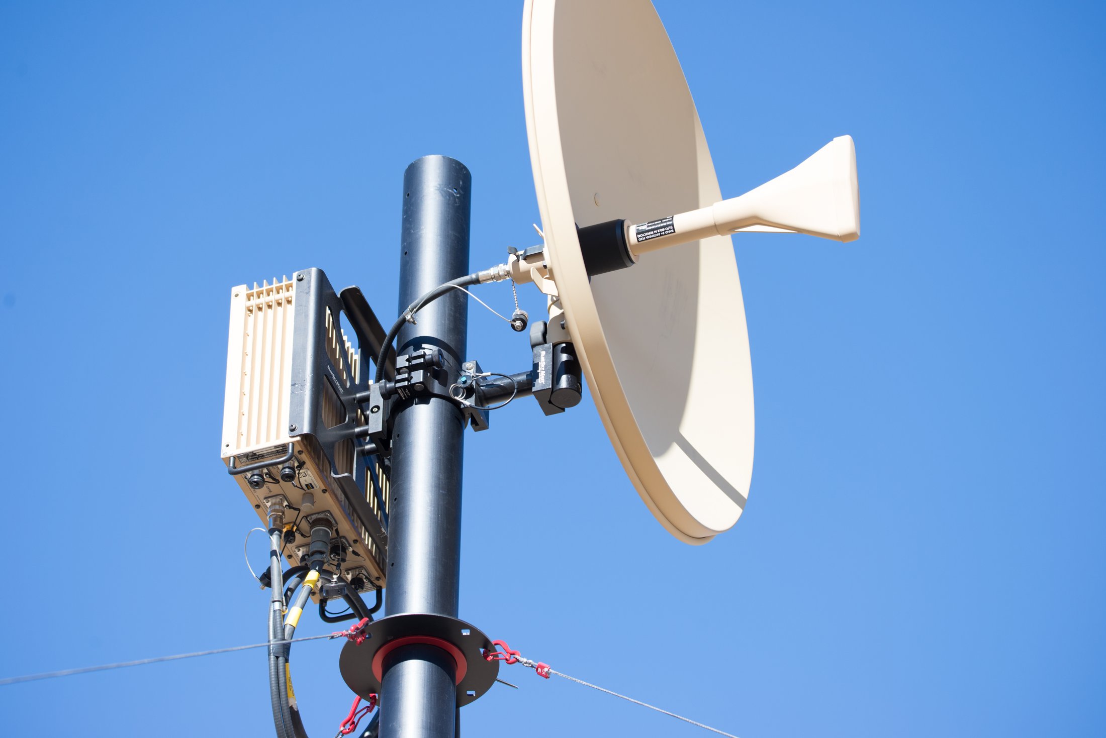 BlueSky Mast with tactical radio and wireless data payload, Tactical Communications