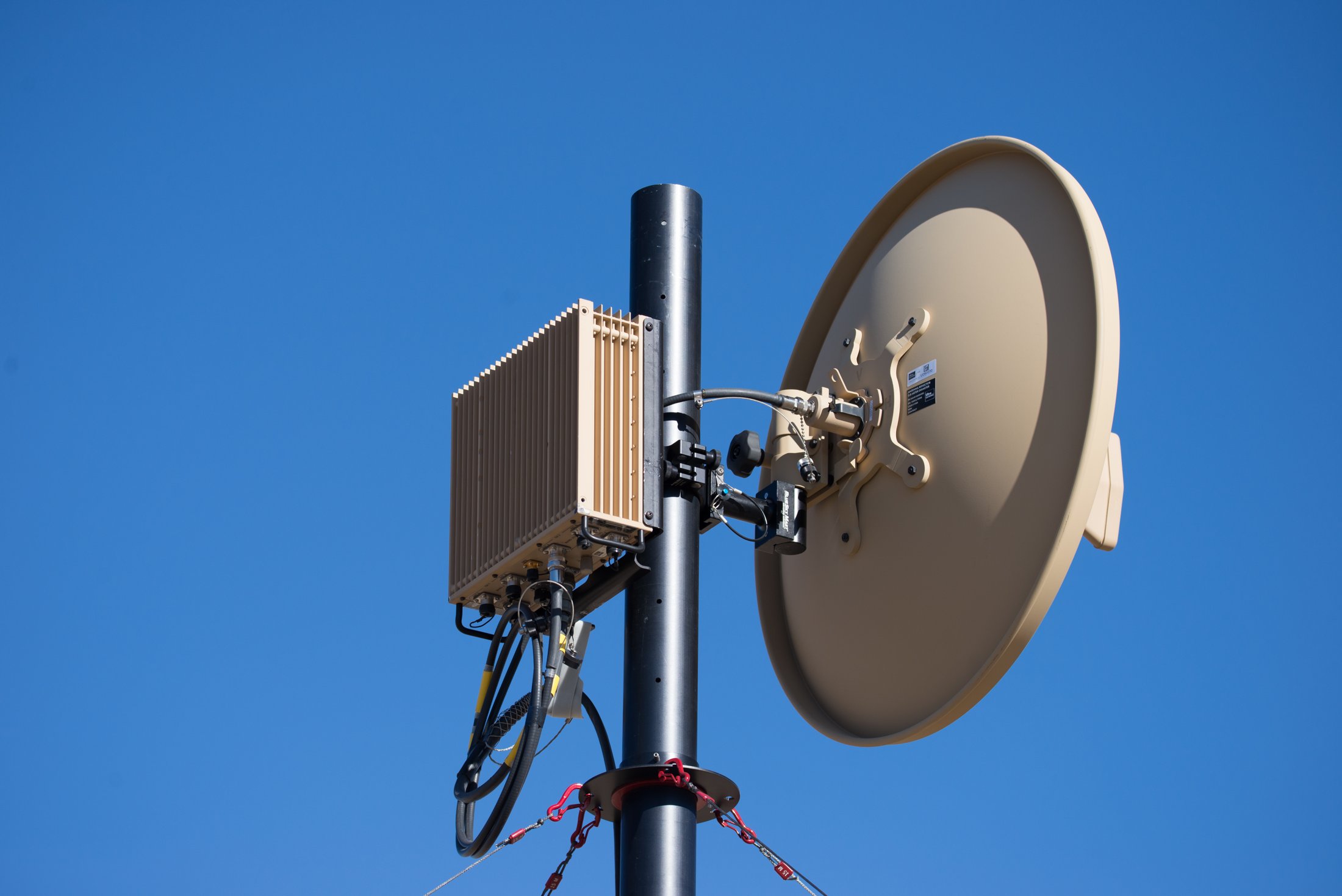 BlueSky Mast with tactical radio and wireless data payload, Tactical Communications