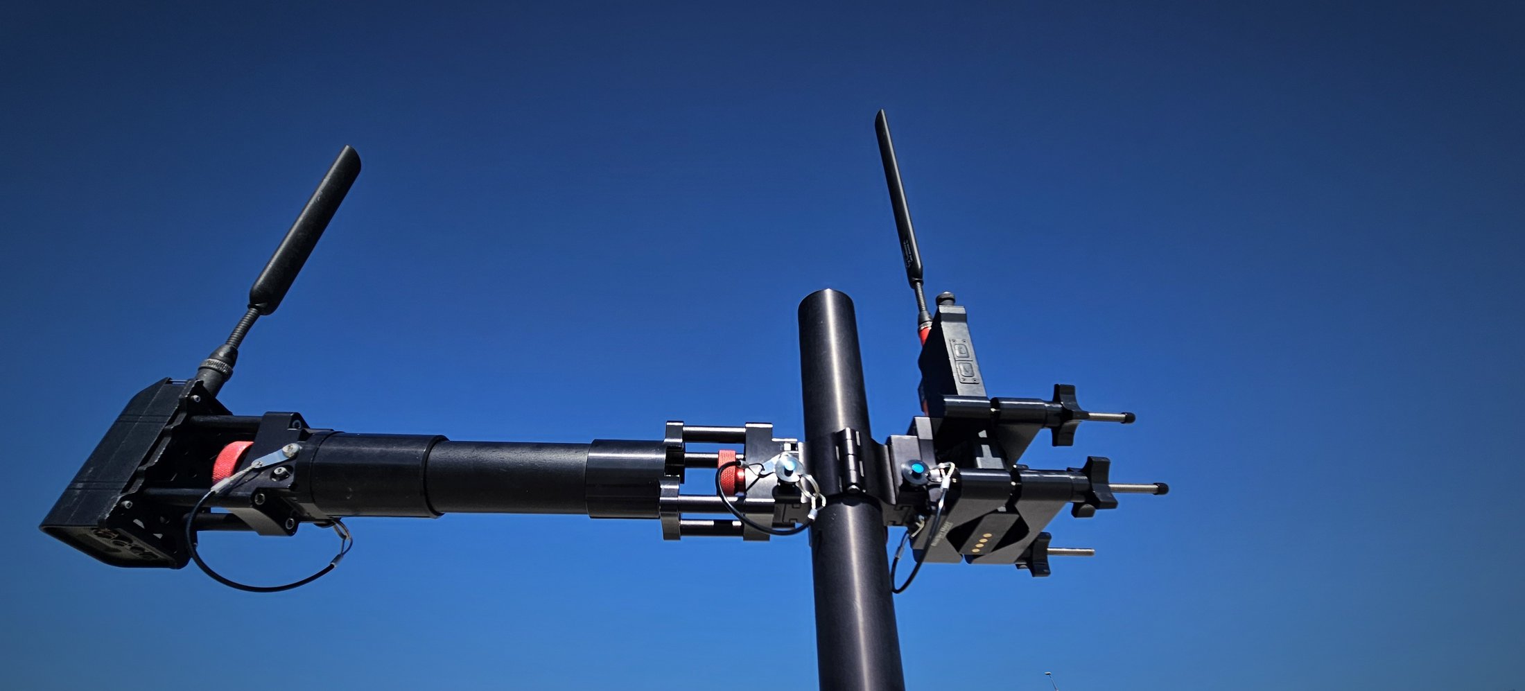 BlueSky Mast with tactical radio and wireless data payload, Tactical Communications