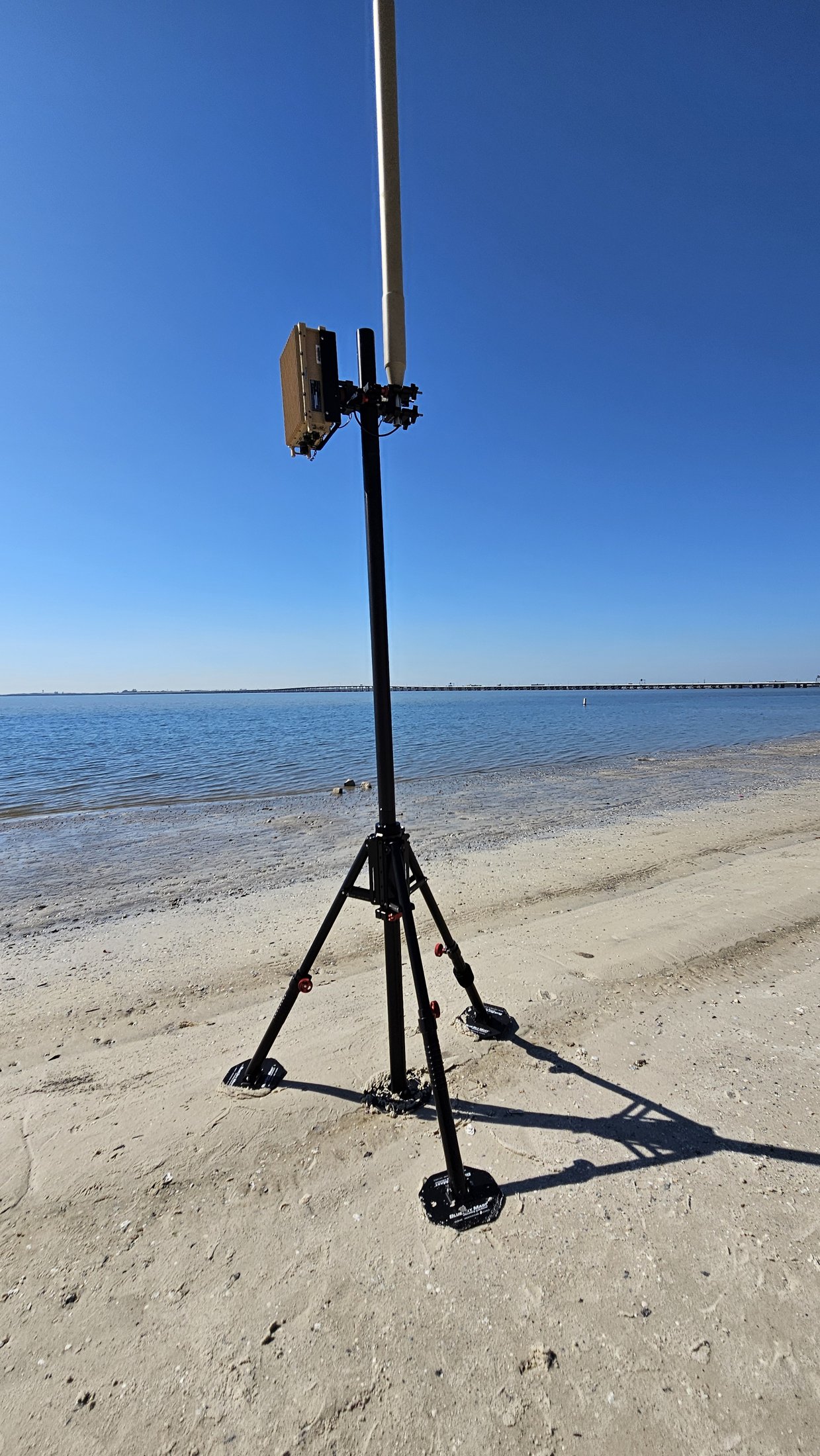 BlueSky Mast with tactical radio and wireless data payload, Tactical Communications