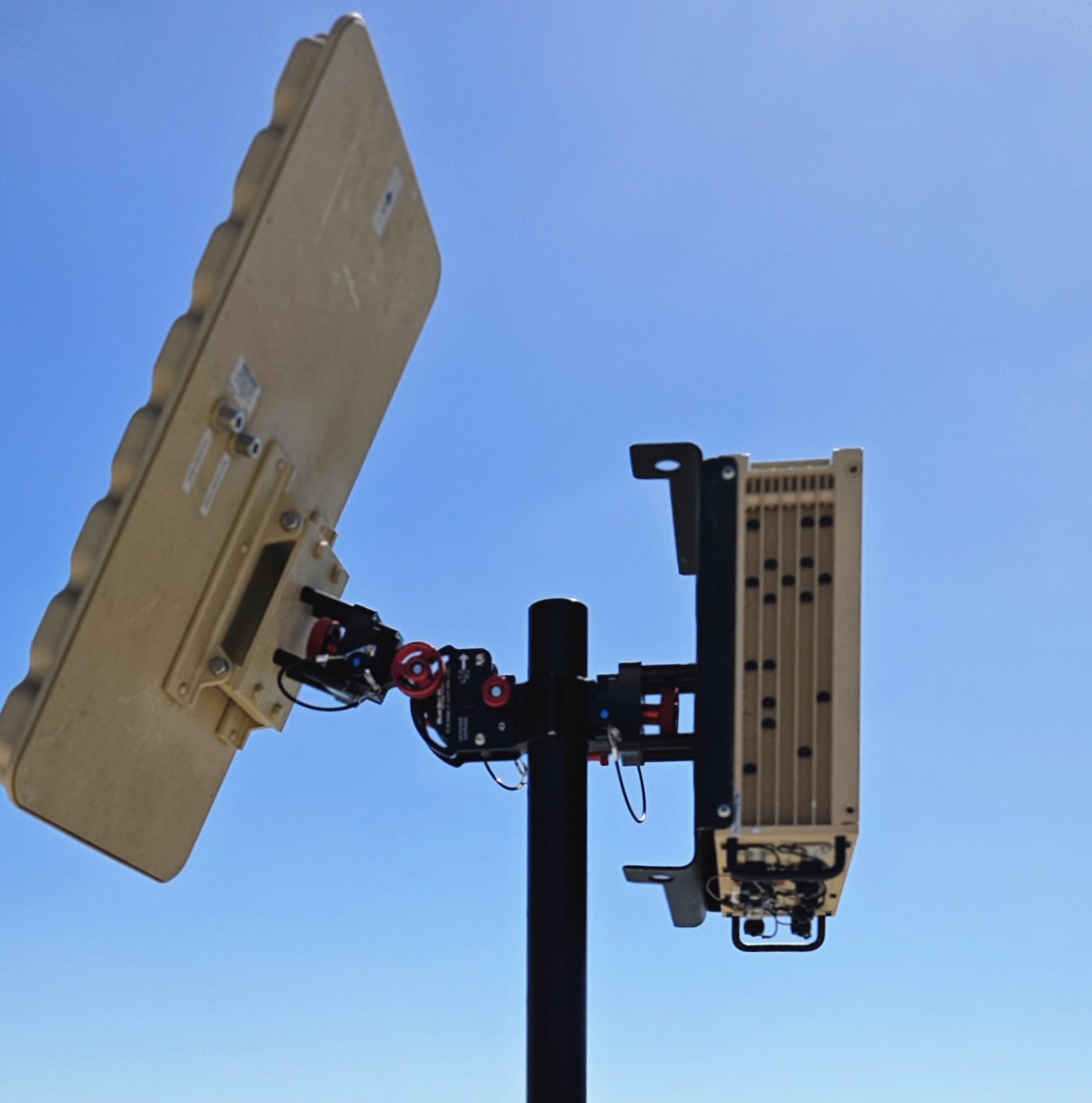 BlueSky Mast with tactical radio and wireless data payload, Tactical Communications