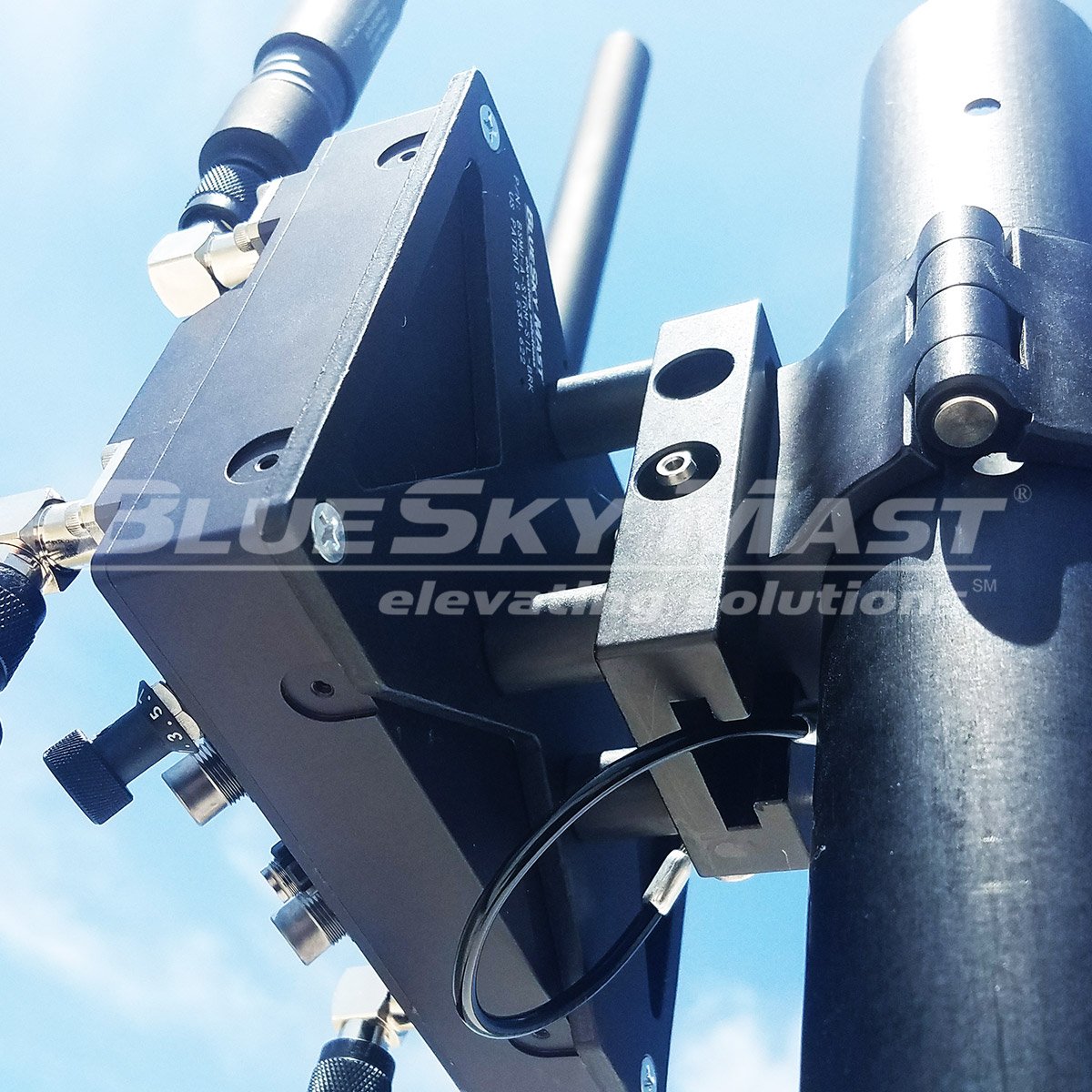 BlueSky Mast with tactical radio and wireless data payload, Tactical Communications