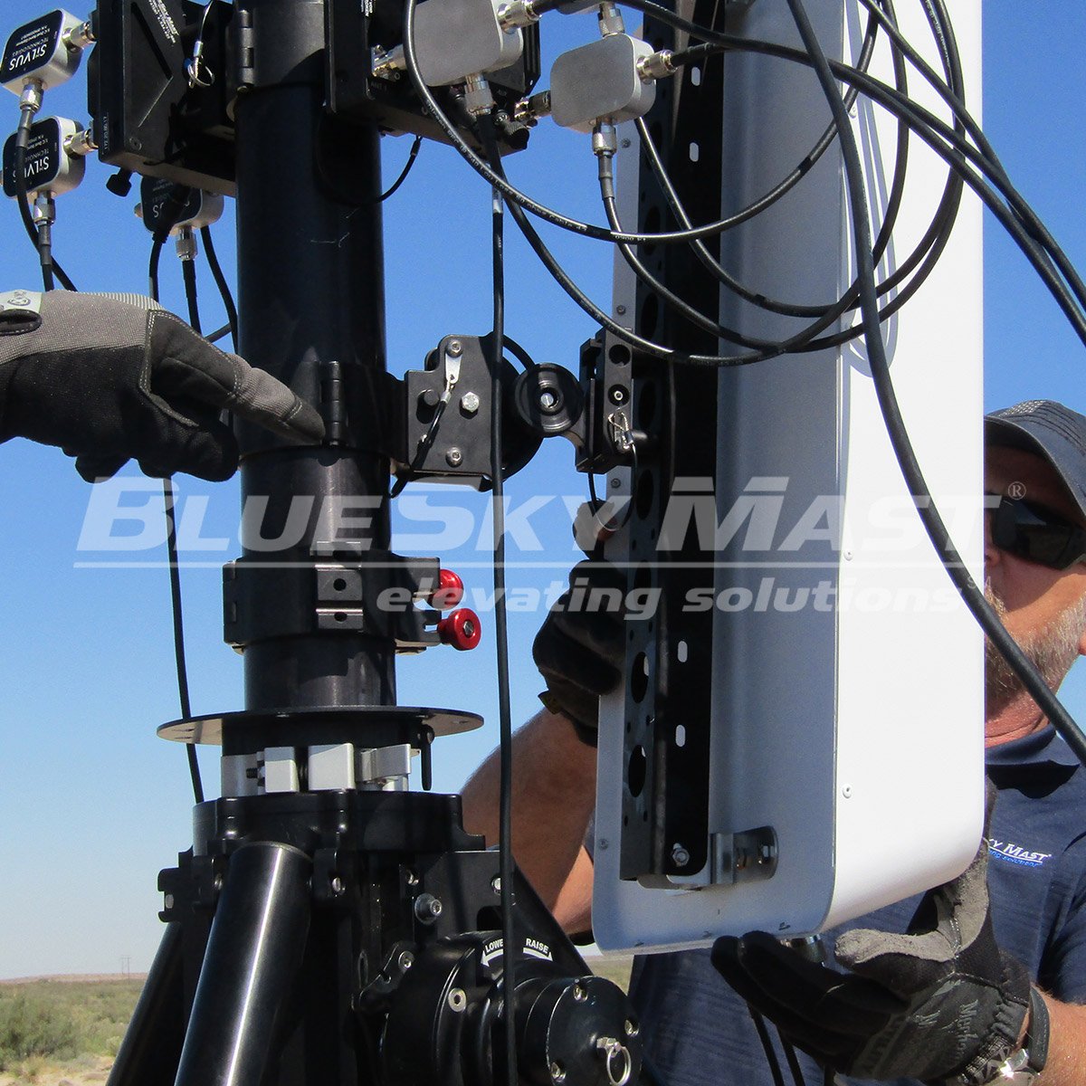 BlueSky Mast with tactical radio and wireless data payload, Tactical Communications