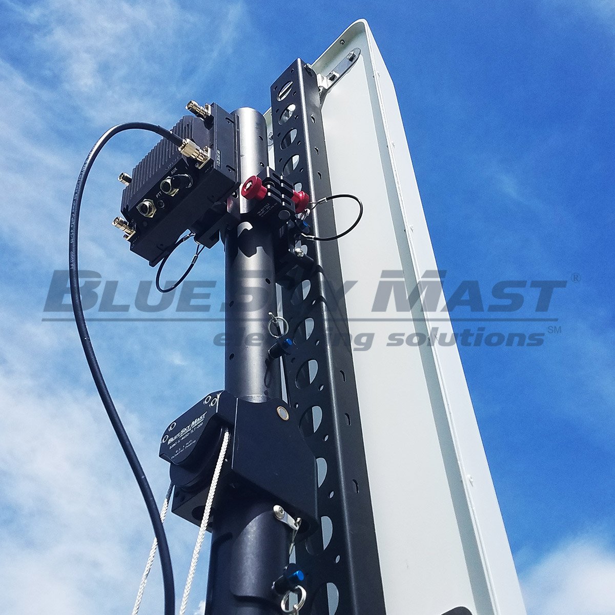 BlueSky Mast with tactical radio and wireless data payload, Tactical Communications