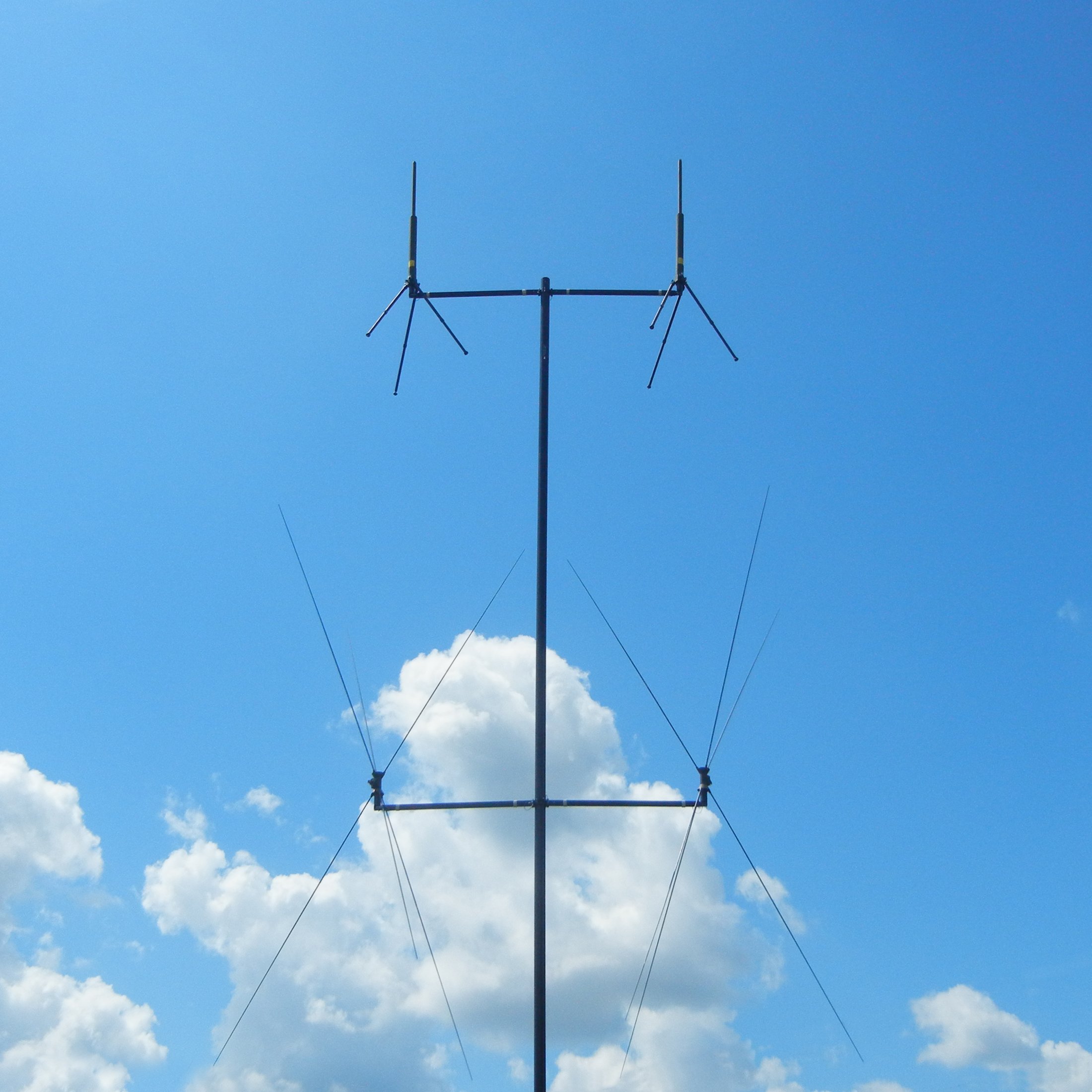 BlueSky Mast with tactical radio and wireless data payload, Tactical Communications