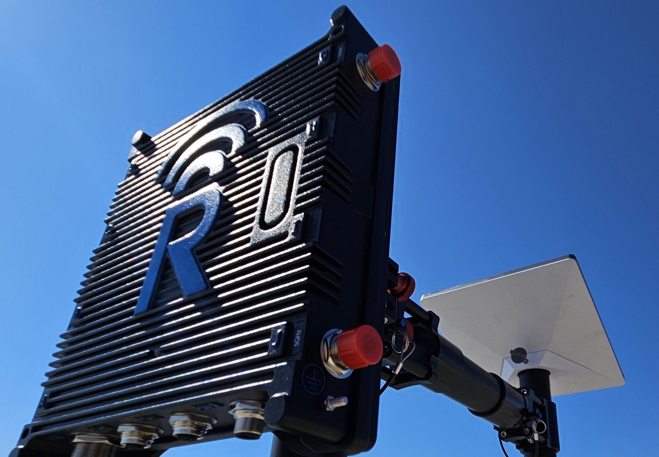 BlueSky Mast with tactical radio and wireless data payload, Tactical Communications