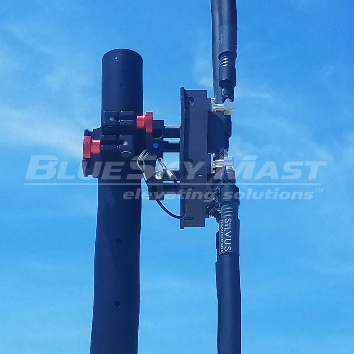 BlueSky Mast with partner payload, Tactical Comms