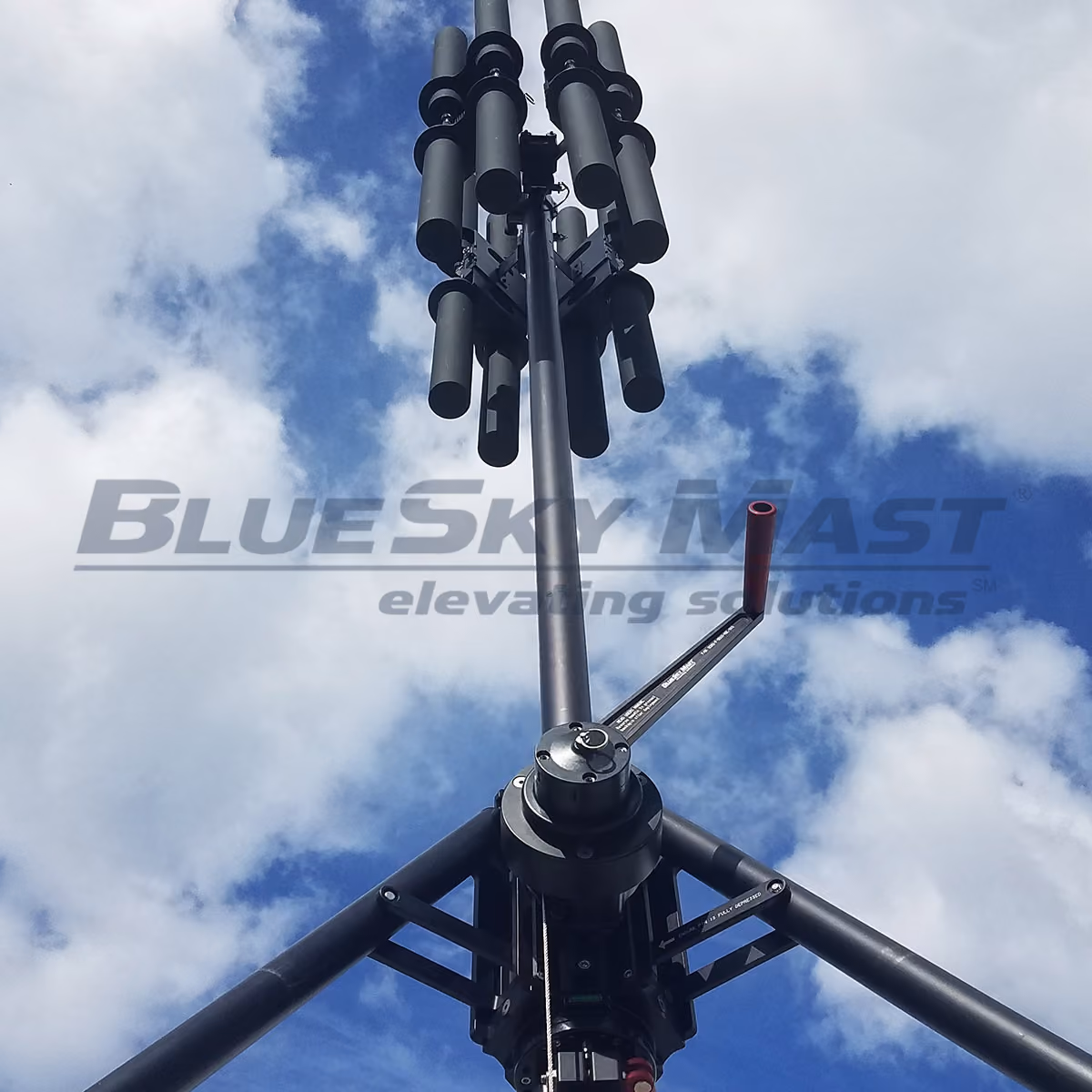 BlueSky Mast with partner payload, Tactical Comms