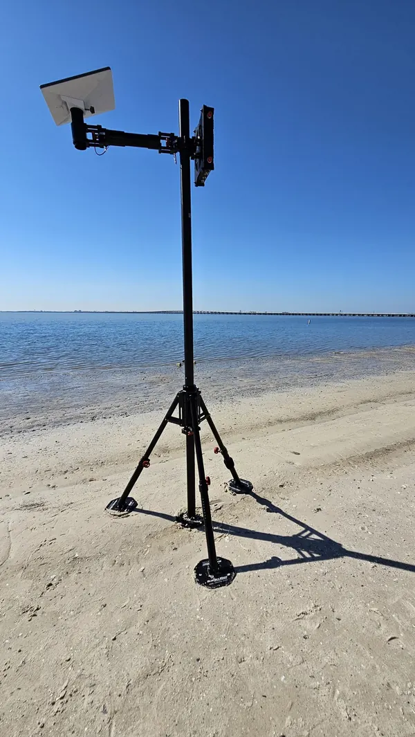 BlueSky Mast with tactical radio and wireless data payload, Tactical Communications