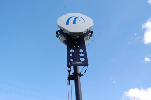 BlueSky Mast with tactical radio and wireless data payload, Tactical Communications